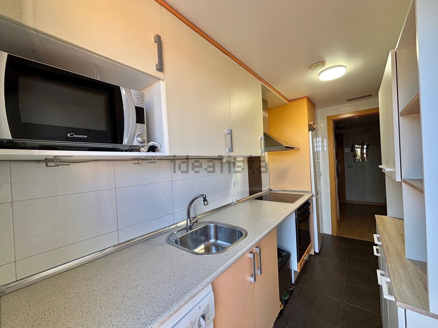 Flat 94 m² in Cadrete