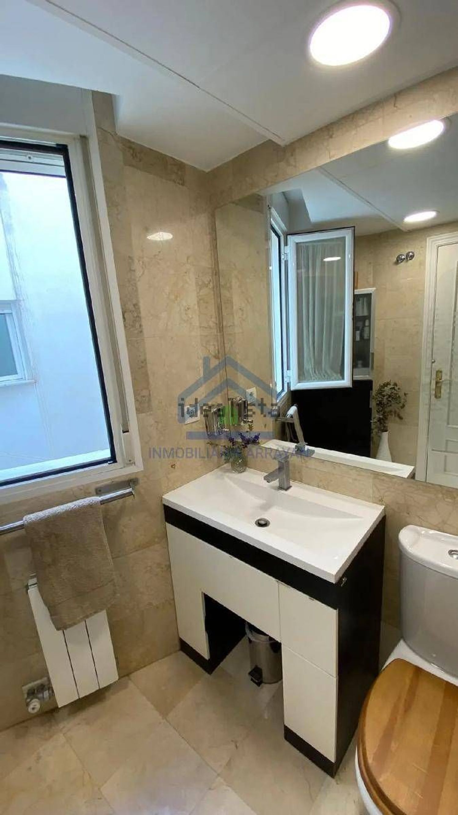 Piso de 85 m² en Granada