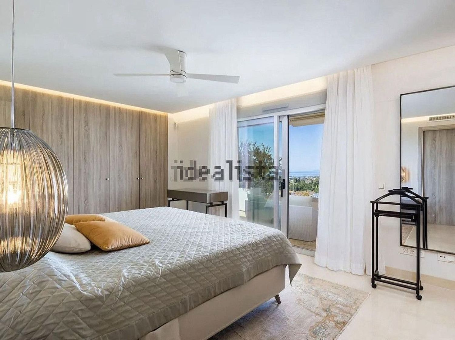 Piso de 200 m² en Benahavís