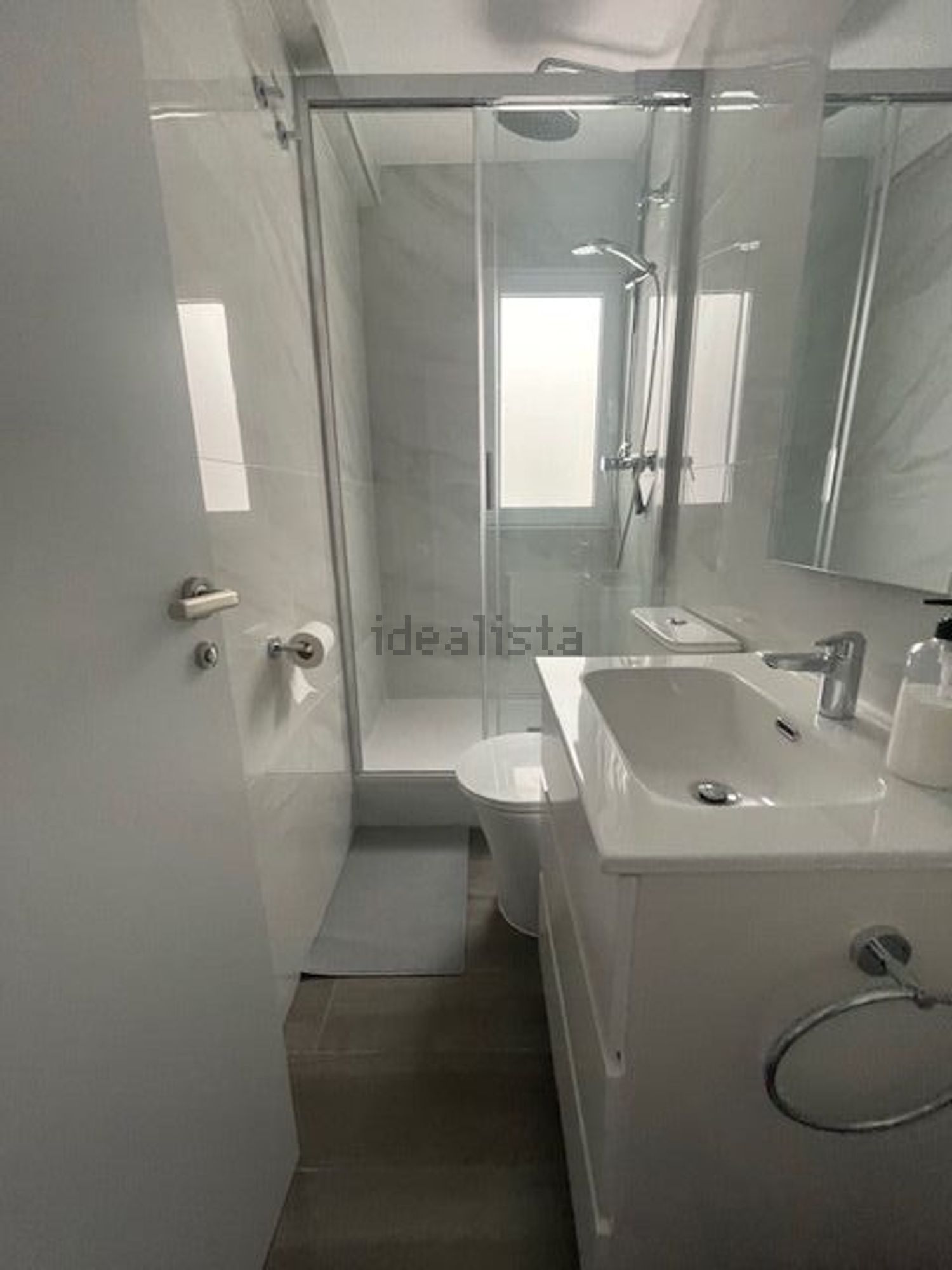 Chambre à louer, Valence