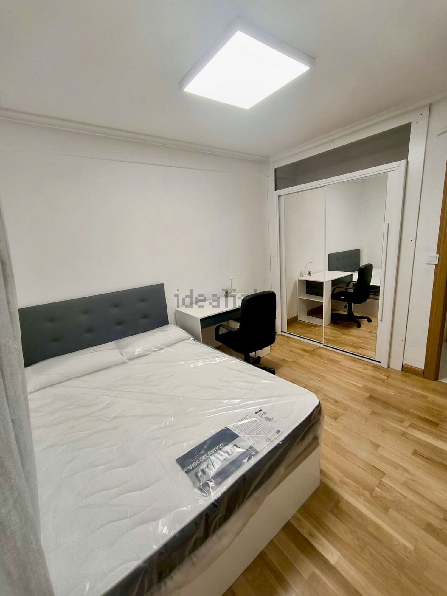 Habitació de lloguer, Lleó