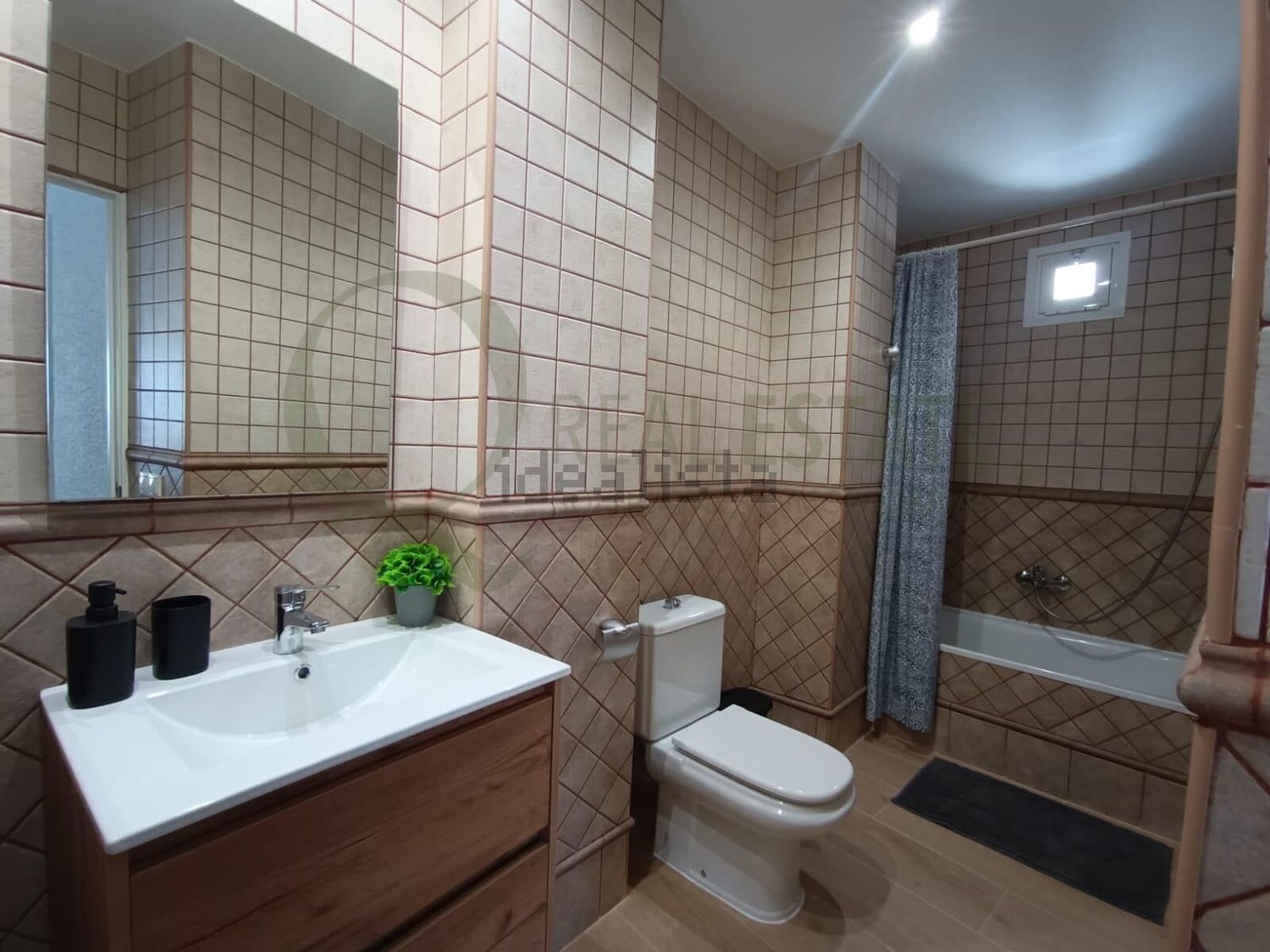 Wohnung 64 m² in Alicante