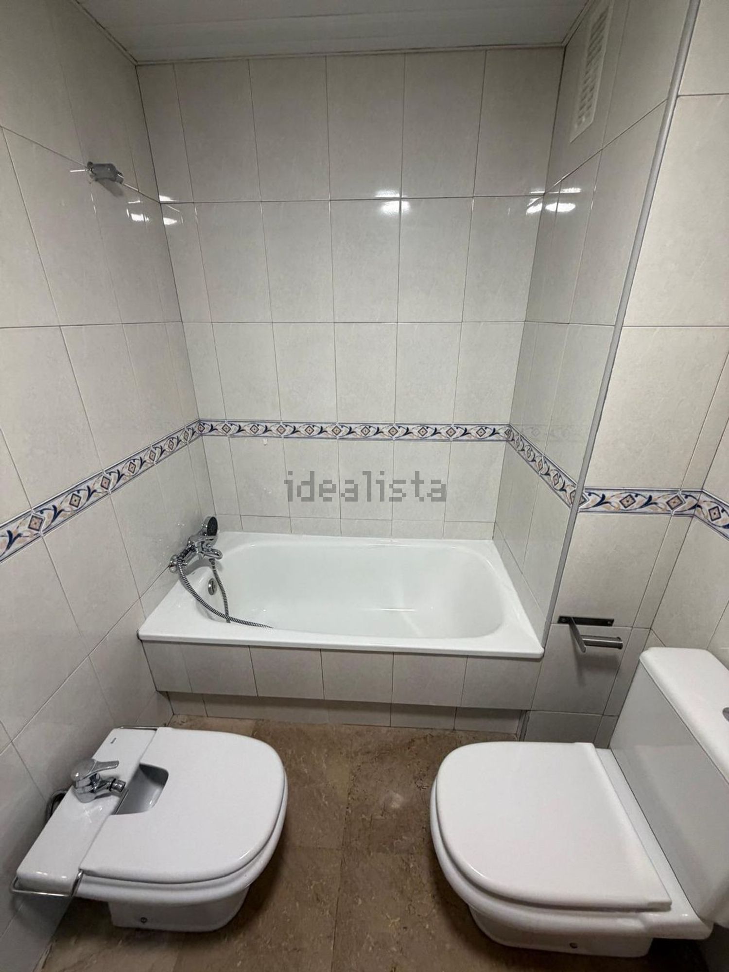 Flat 109 m² in Seville