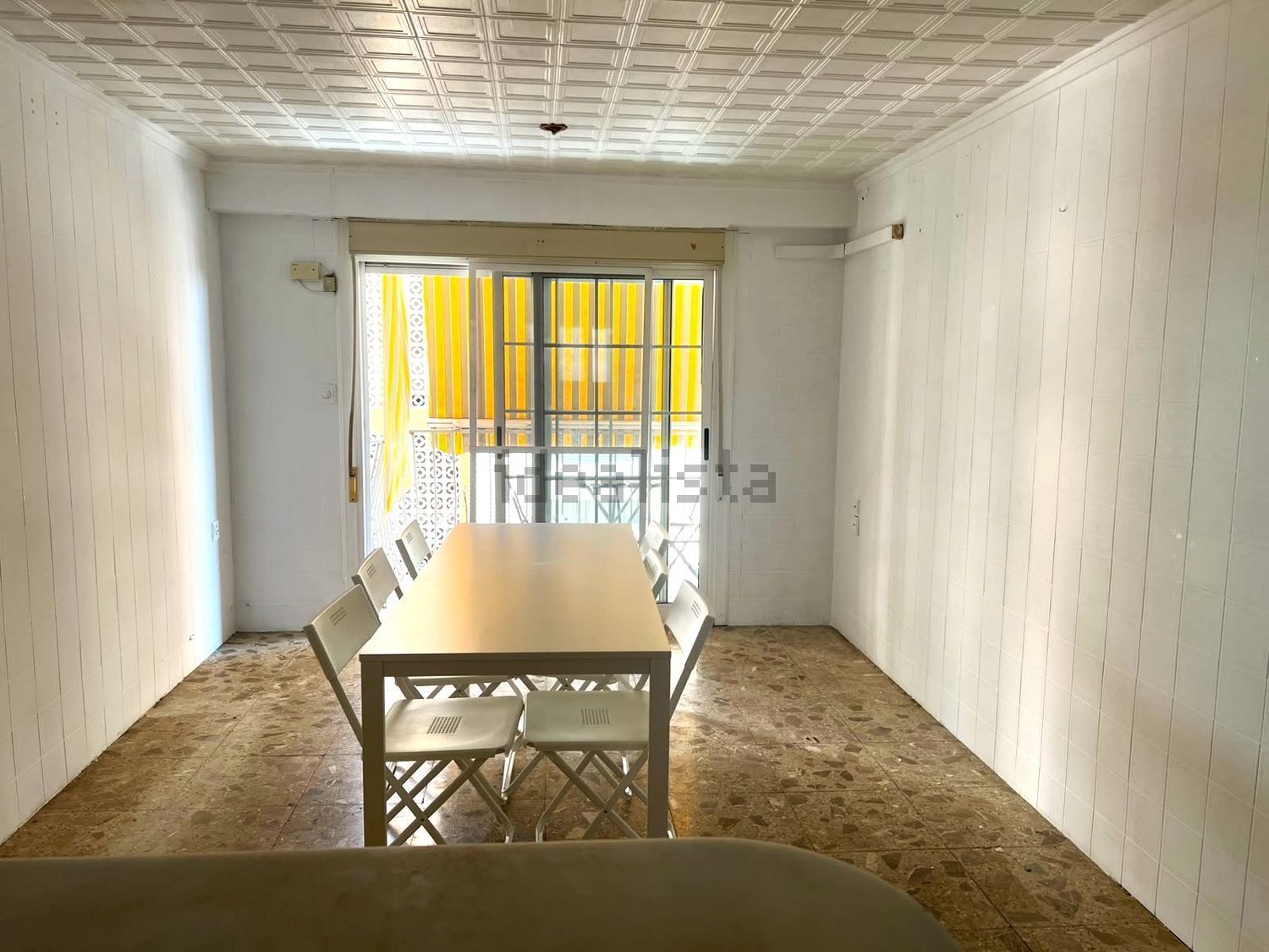 Room for rent, Elda
