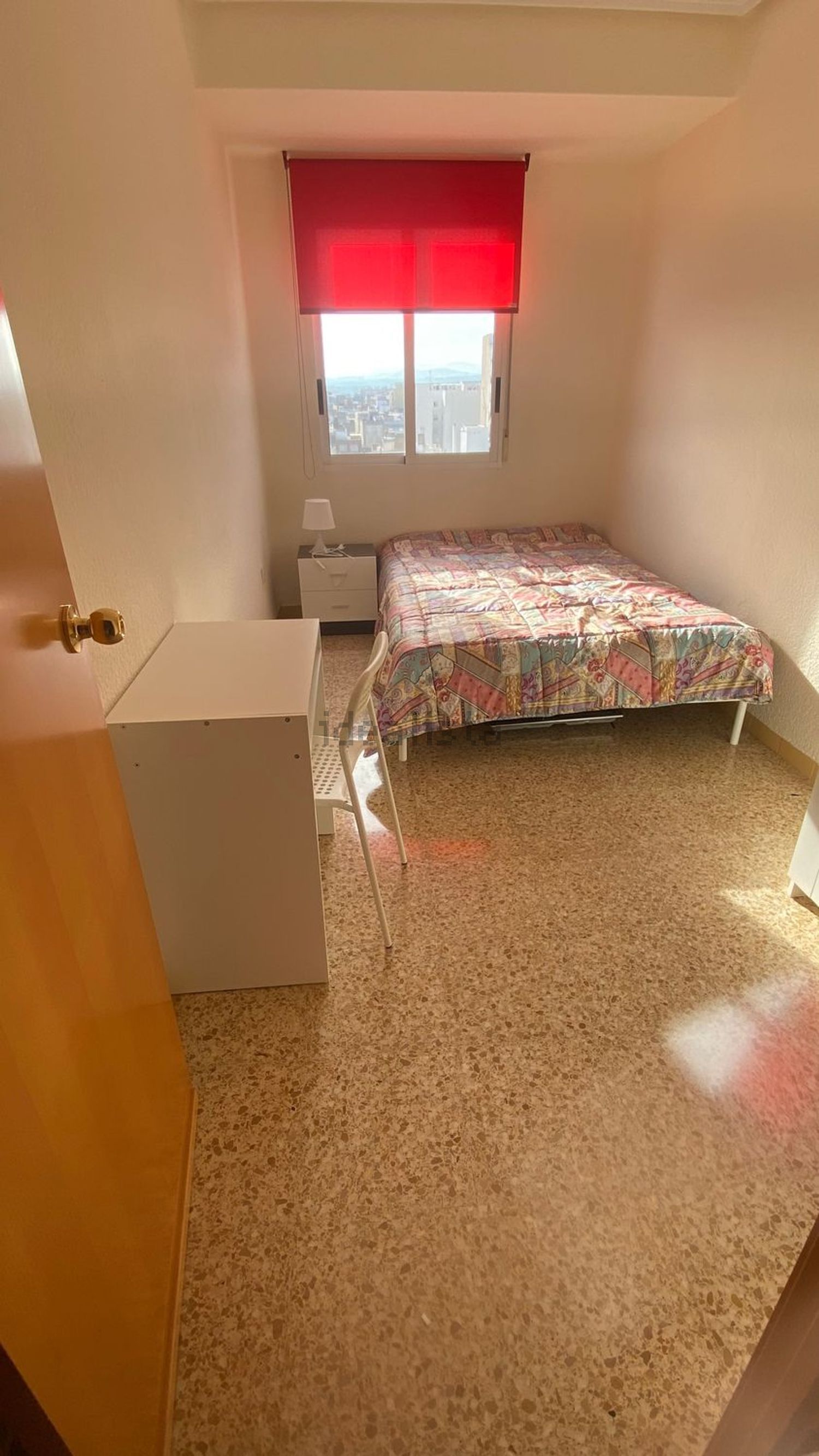 Quarto para alugar, Nules
