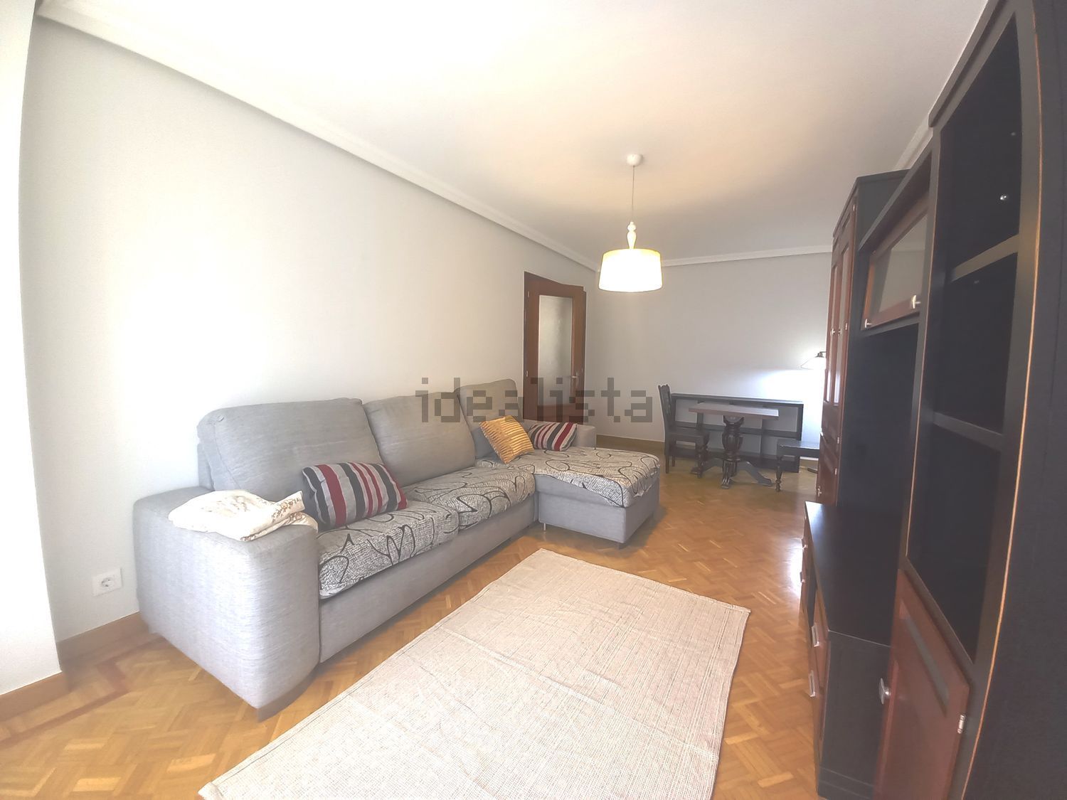 Piso de 100 m² en Castrillón