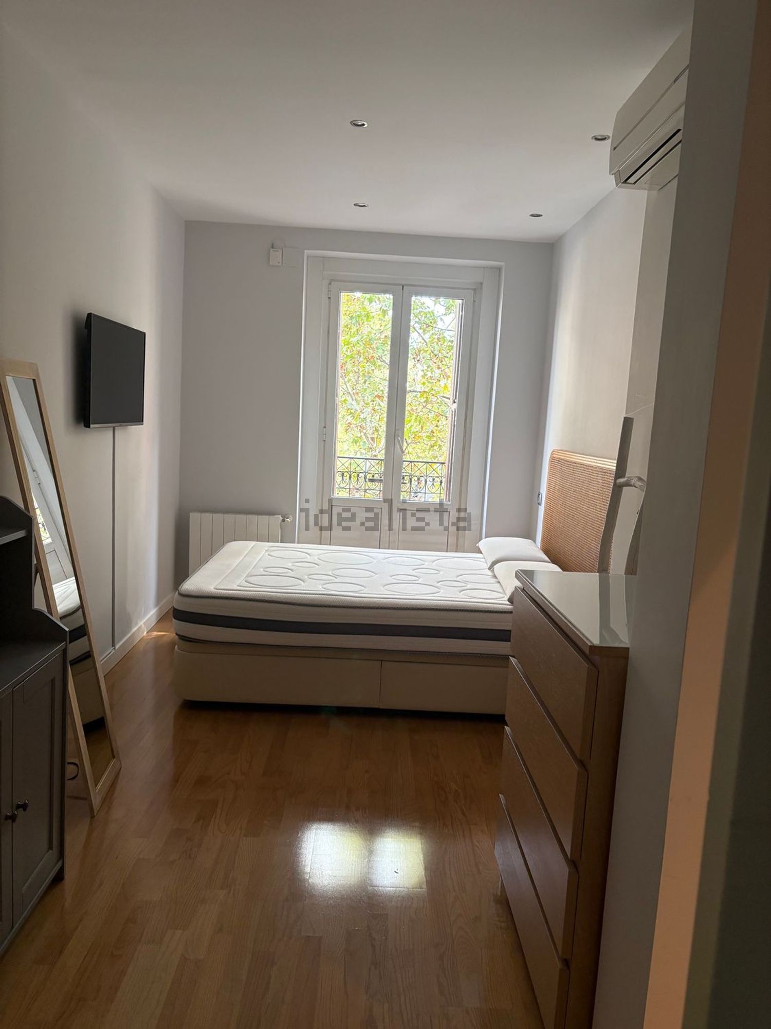 Wohnung 92 m² in Madrid