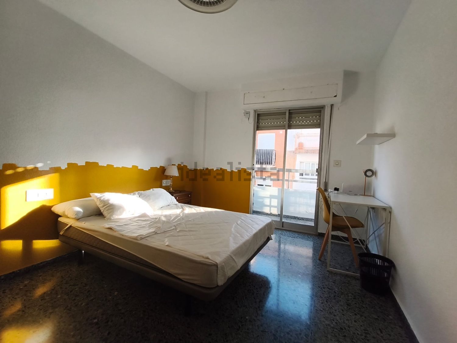 Habitació de lloguer, Burjassot