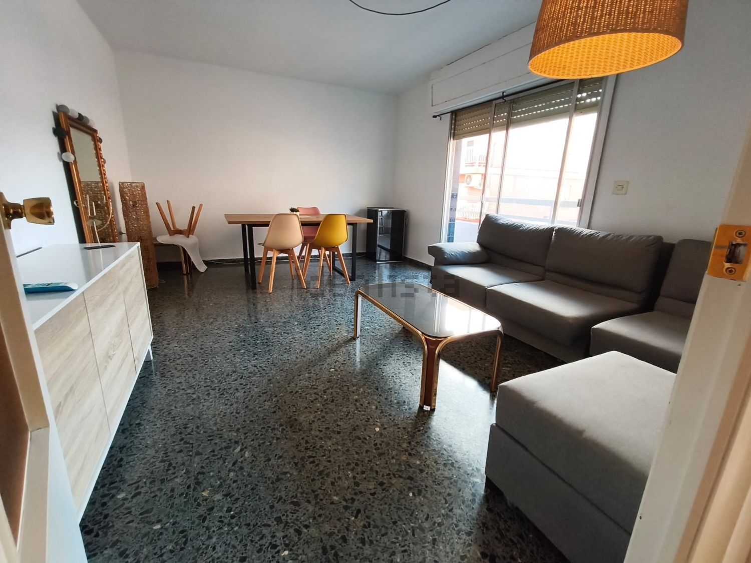 Habitació de lloguer, Burjassot