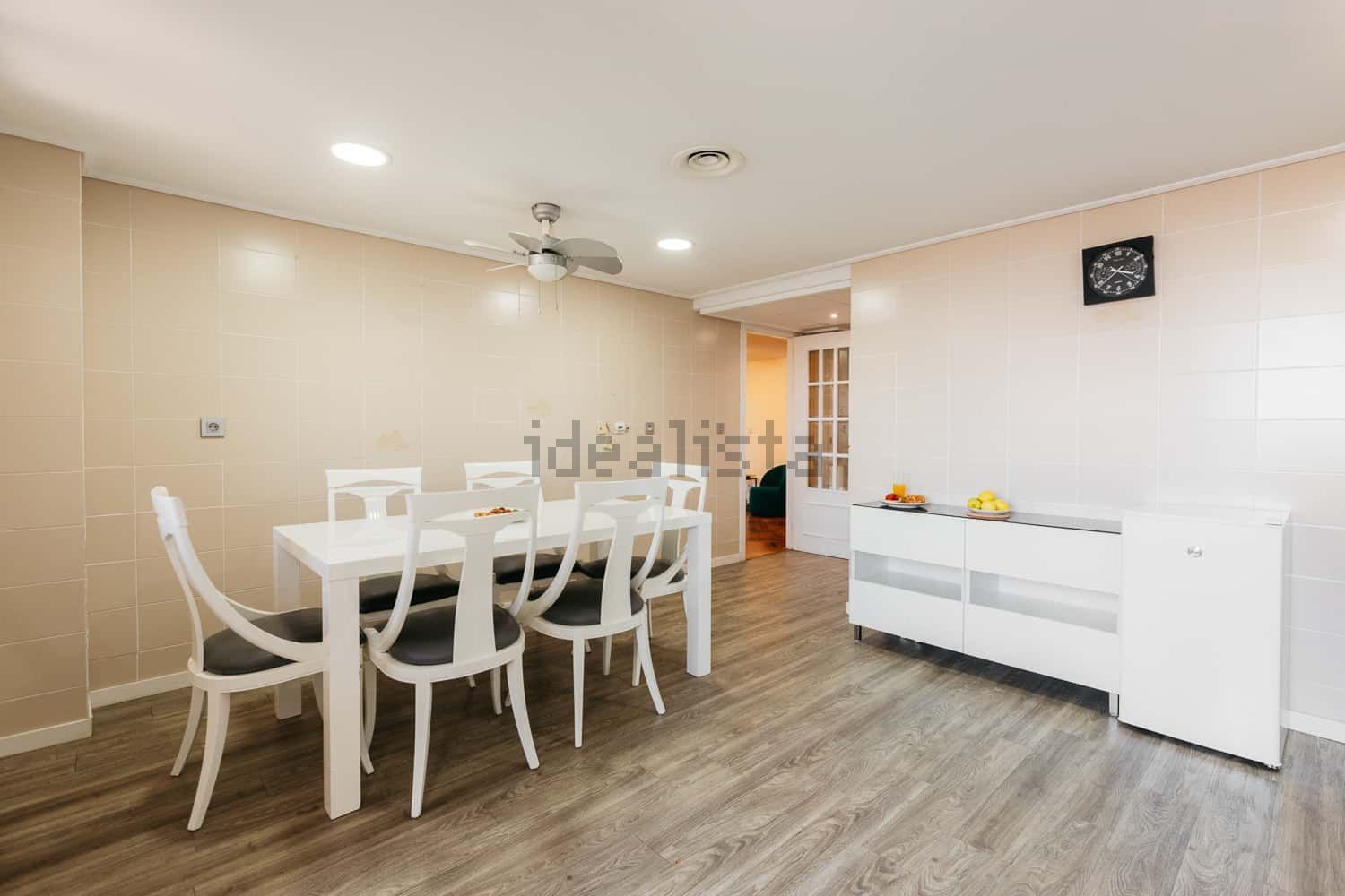 Habitació de lloguer, Torís