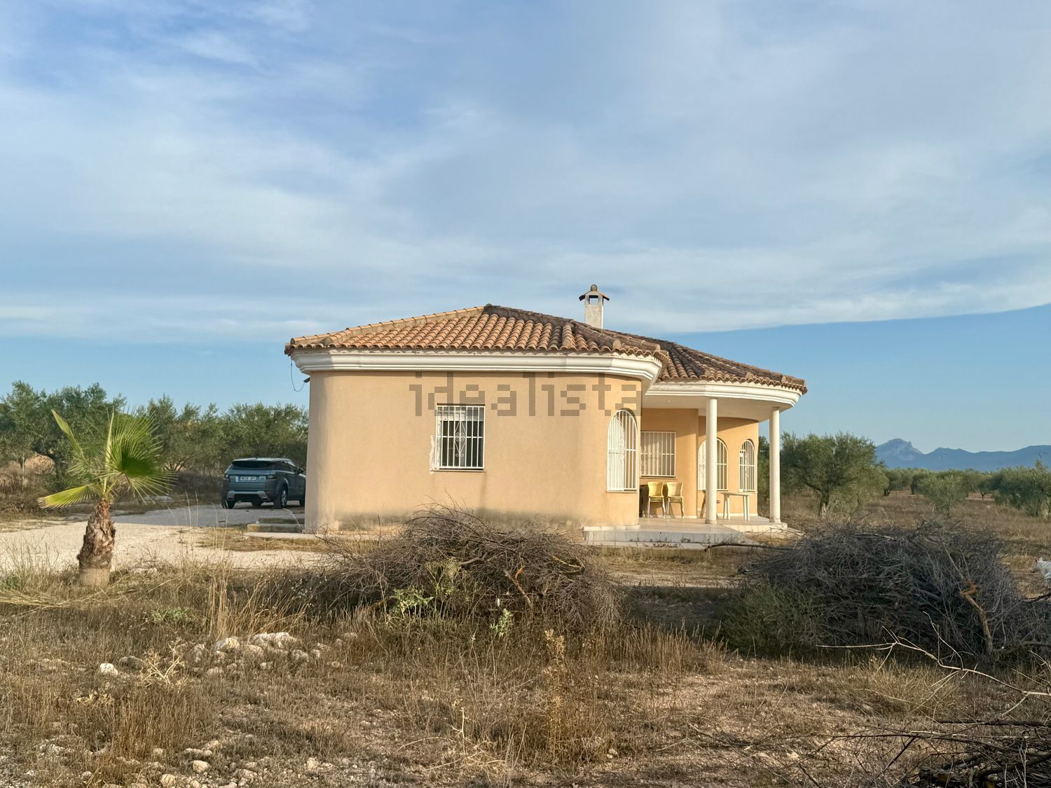 House 380 m² in Onil