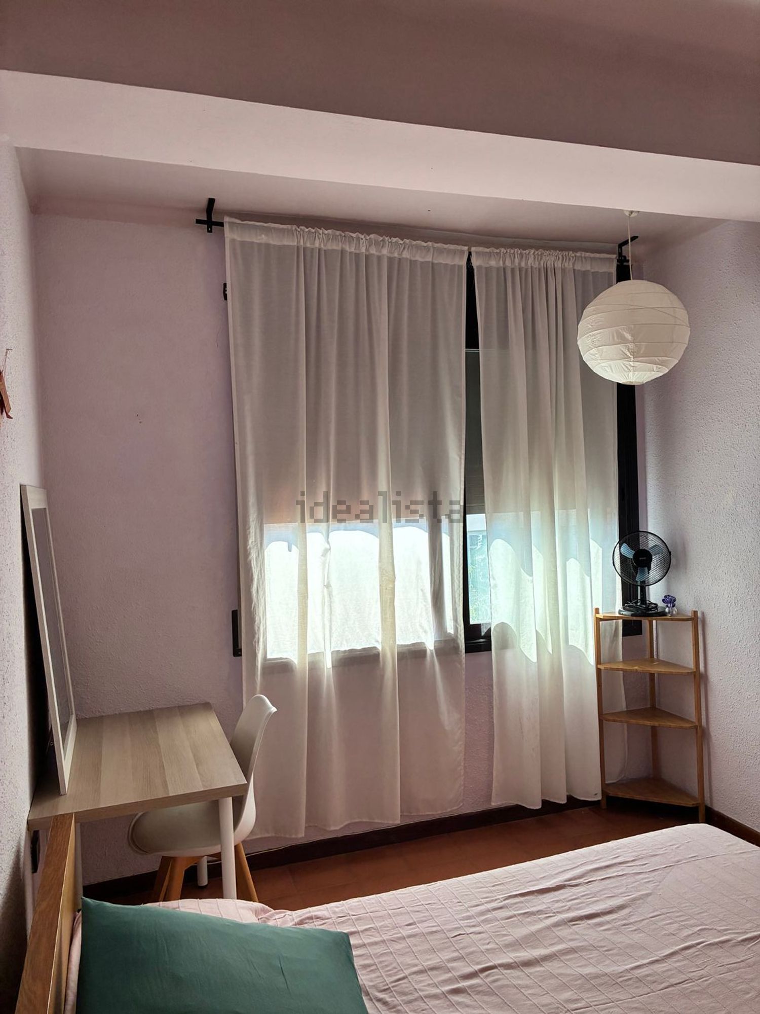 Room for rent, Badalona