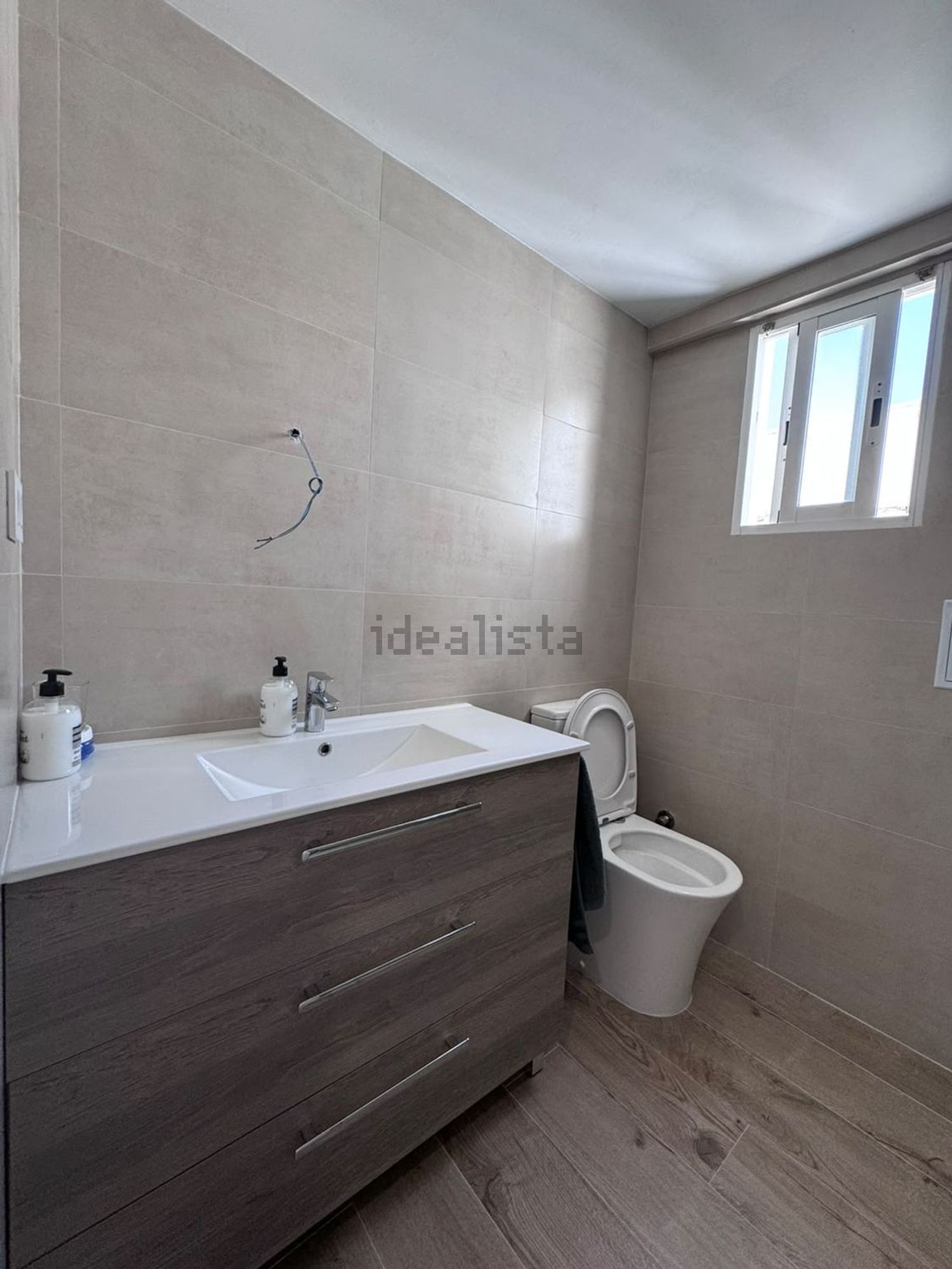 Chambre à louer, Valence