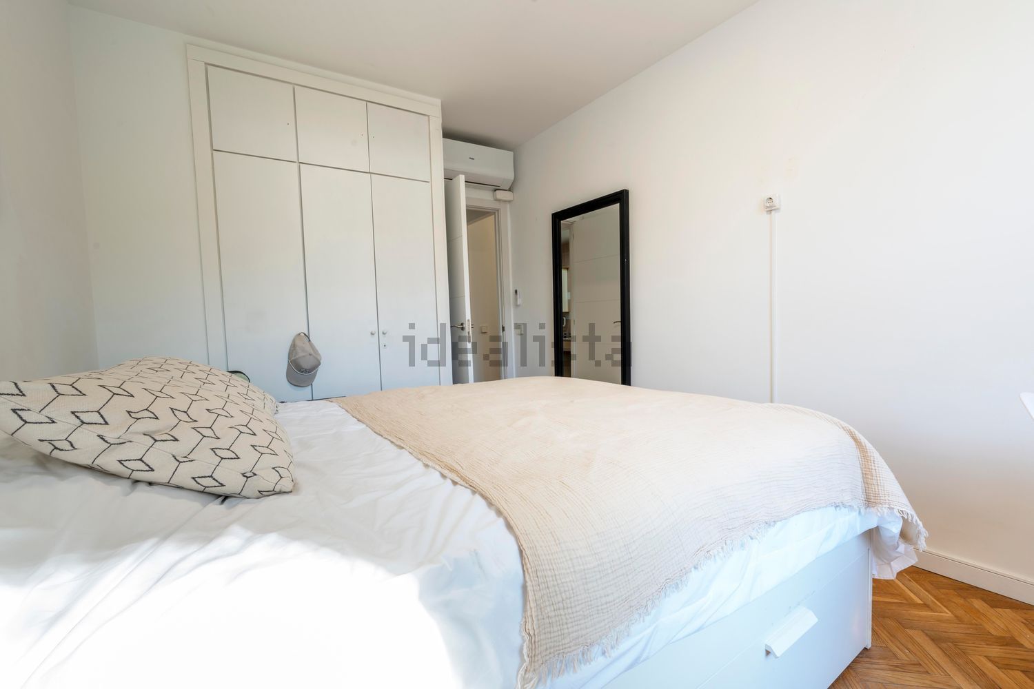 Room for rent, Madrid