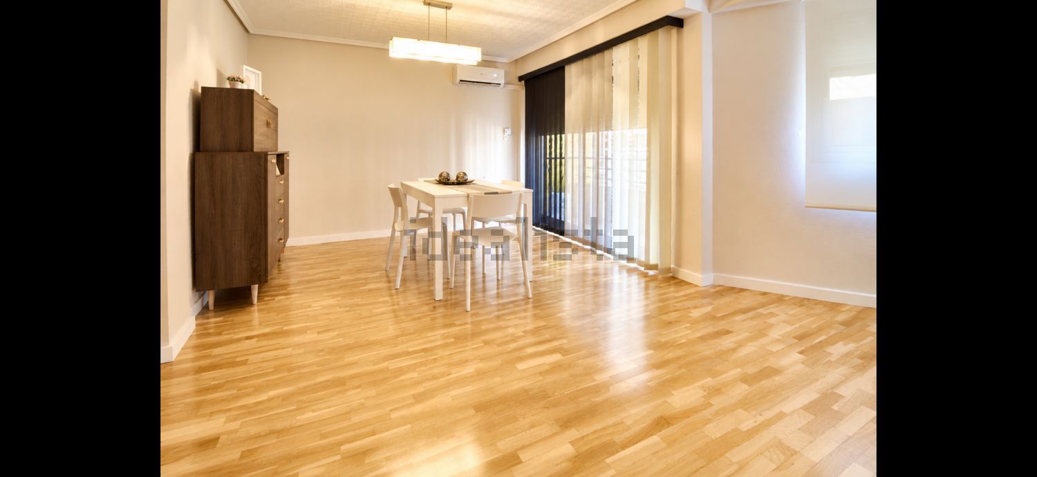 Piso de 130 m² en Benetússer