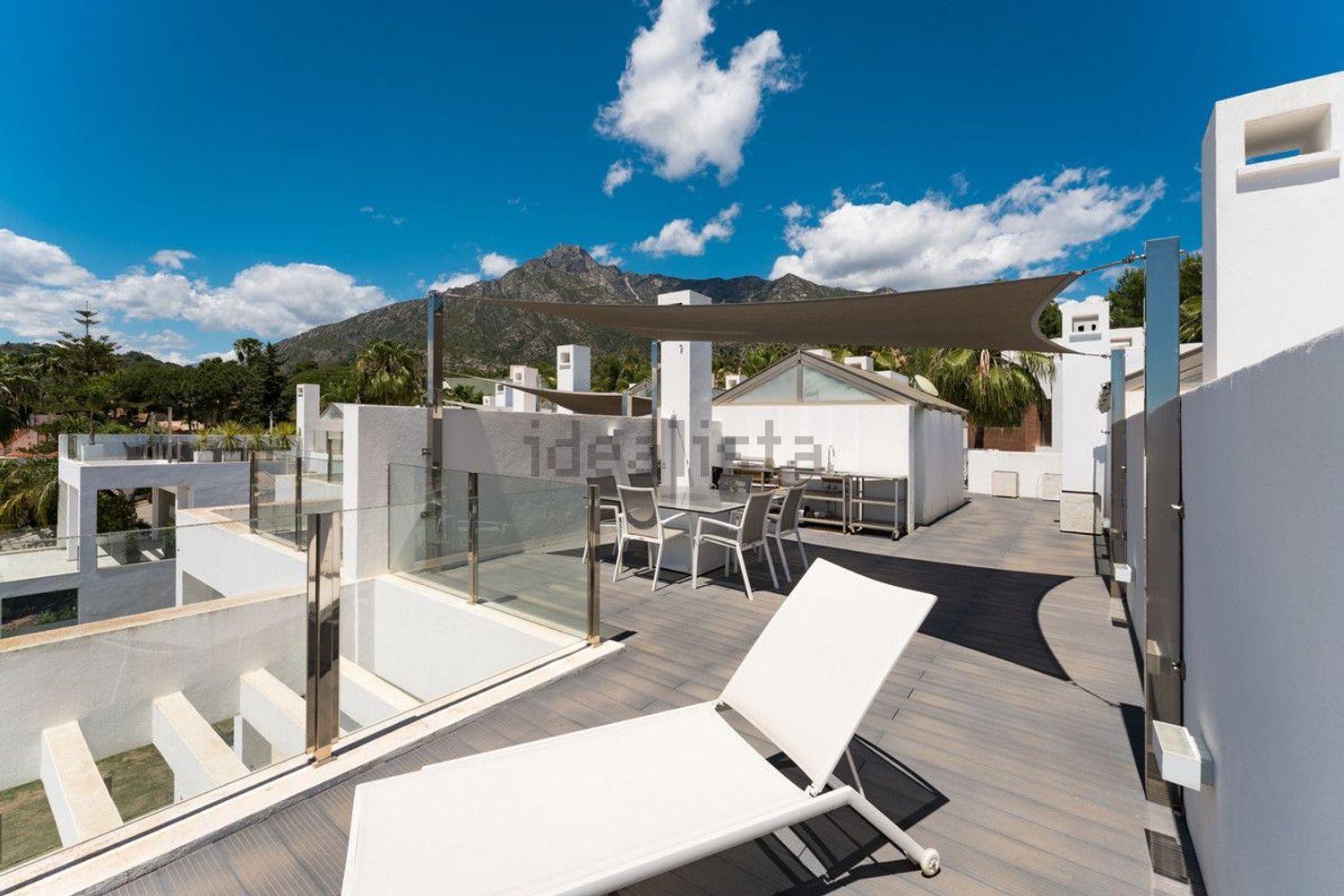 Haus 350 m² in Marbella
