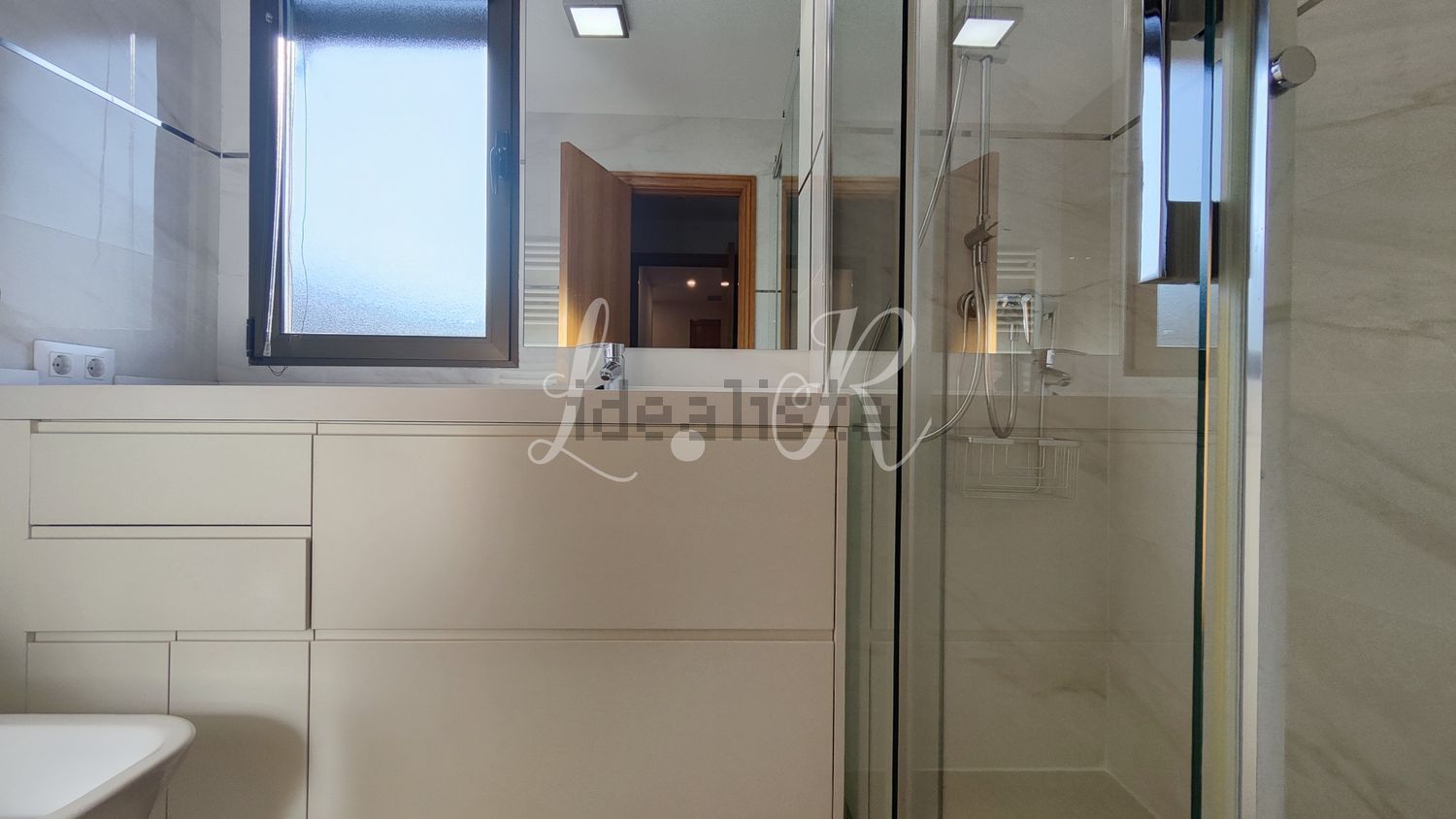 Wohnung 195 m² in Madrid