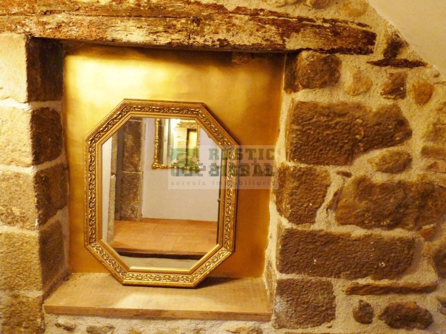 Piso de 250 m² en Corçà