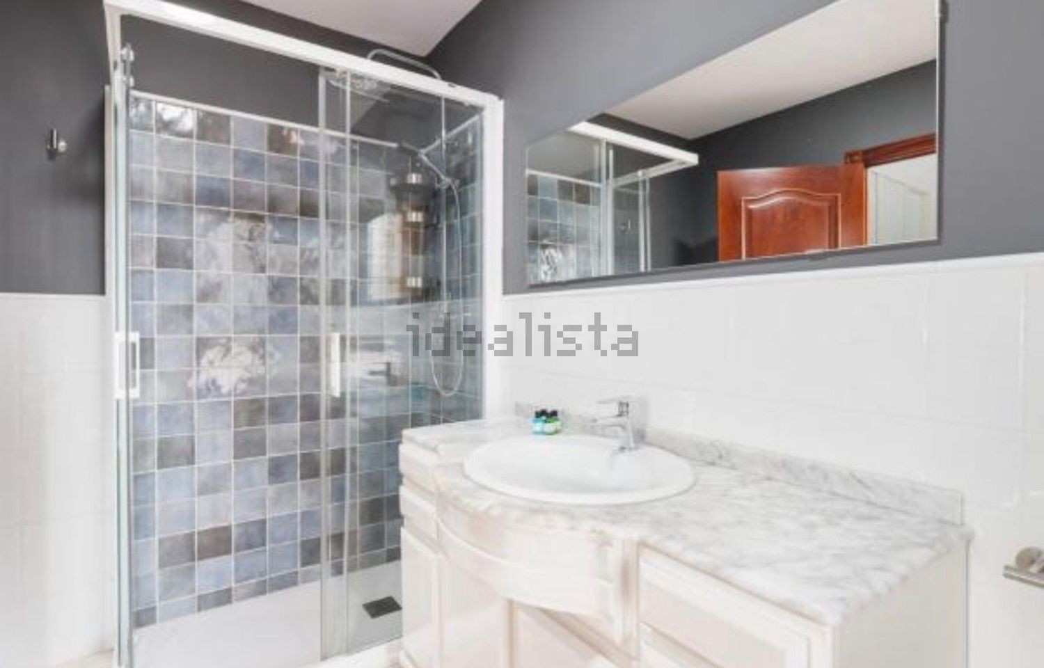 Casa de 300 m² a Valencina de la Concepción