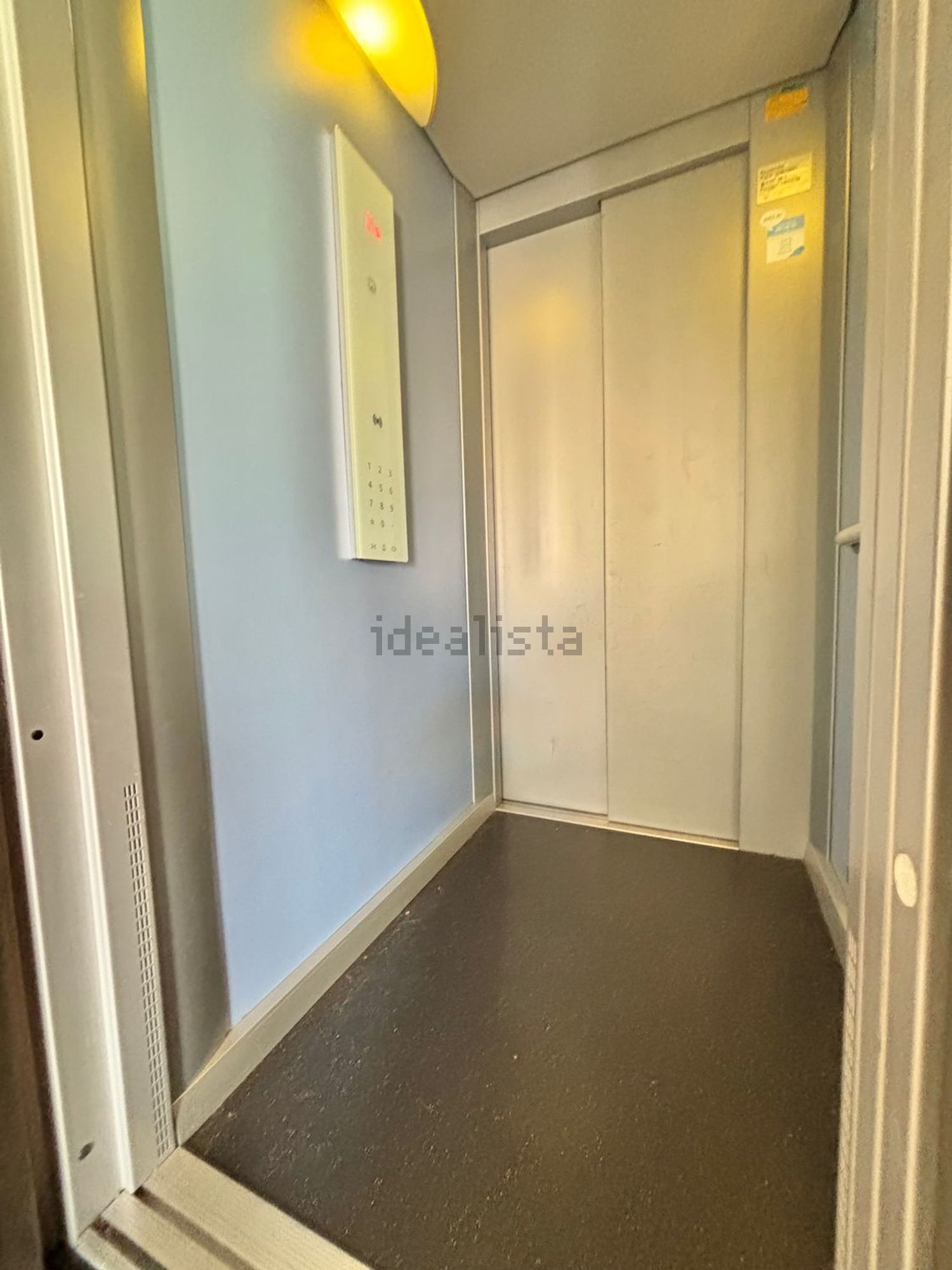 Flat 94 m² in Cadrete