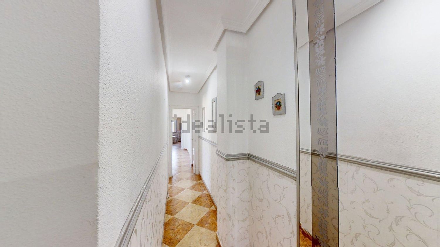 Piso de 105 m² en Bailén