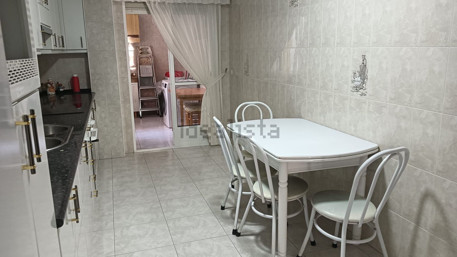 Piso de 100 m² en Baños de Montemayor