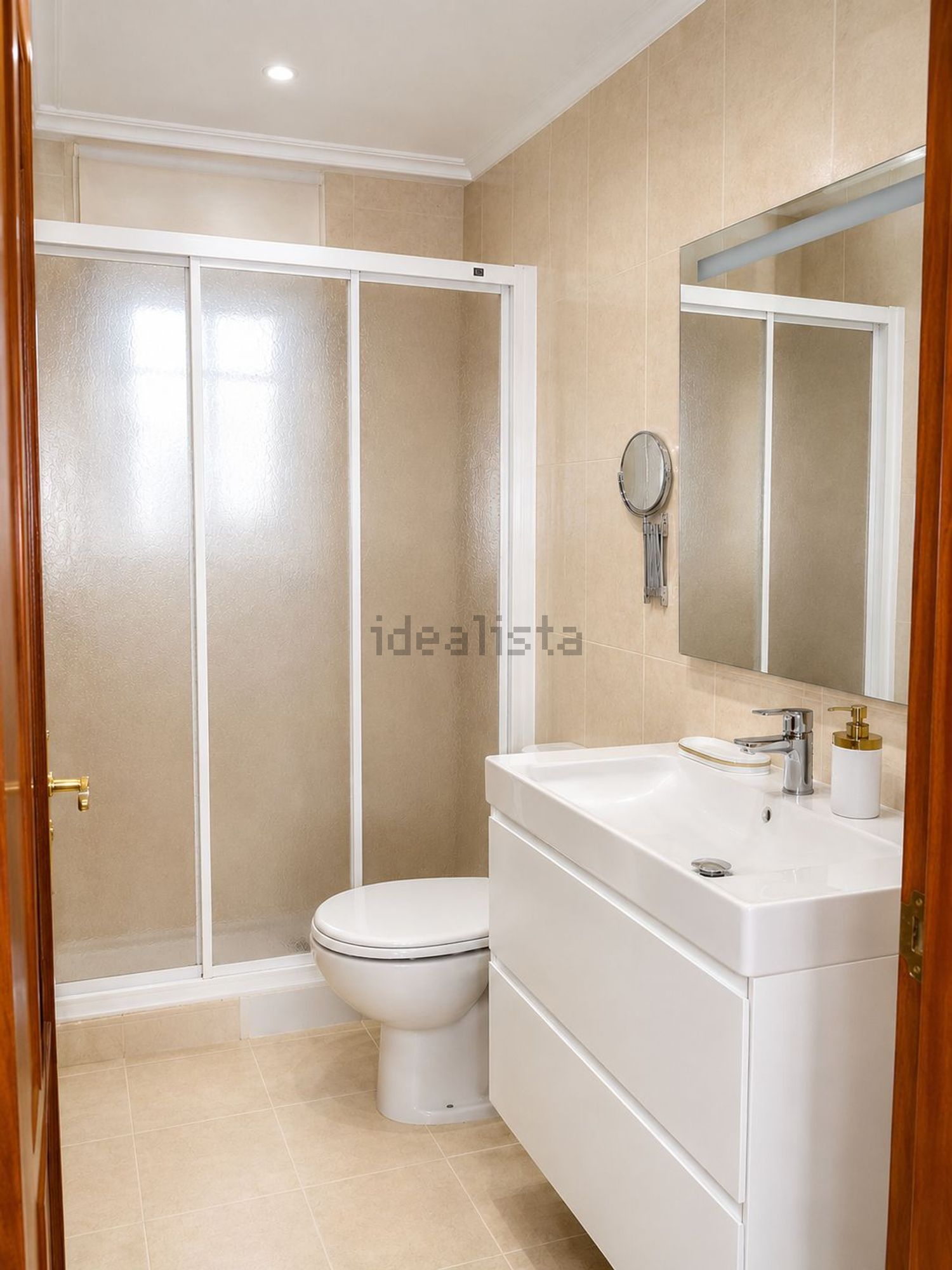 Casa de 200 m² a Camargo