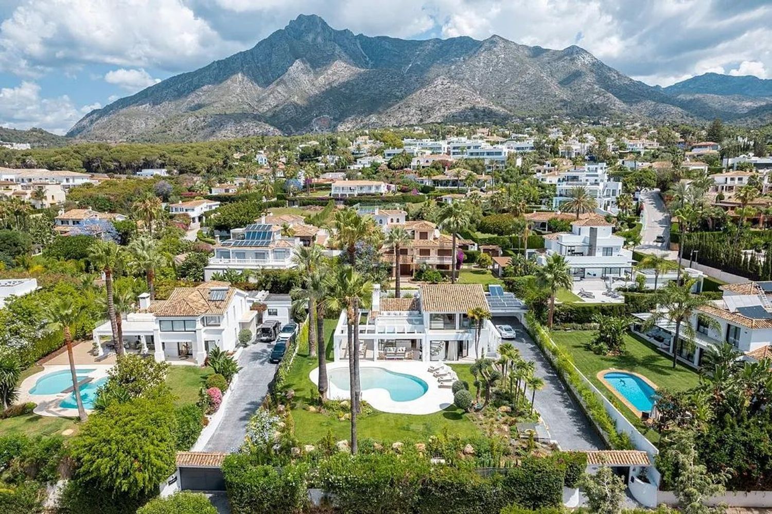 Haus 400 m² in Marbella