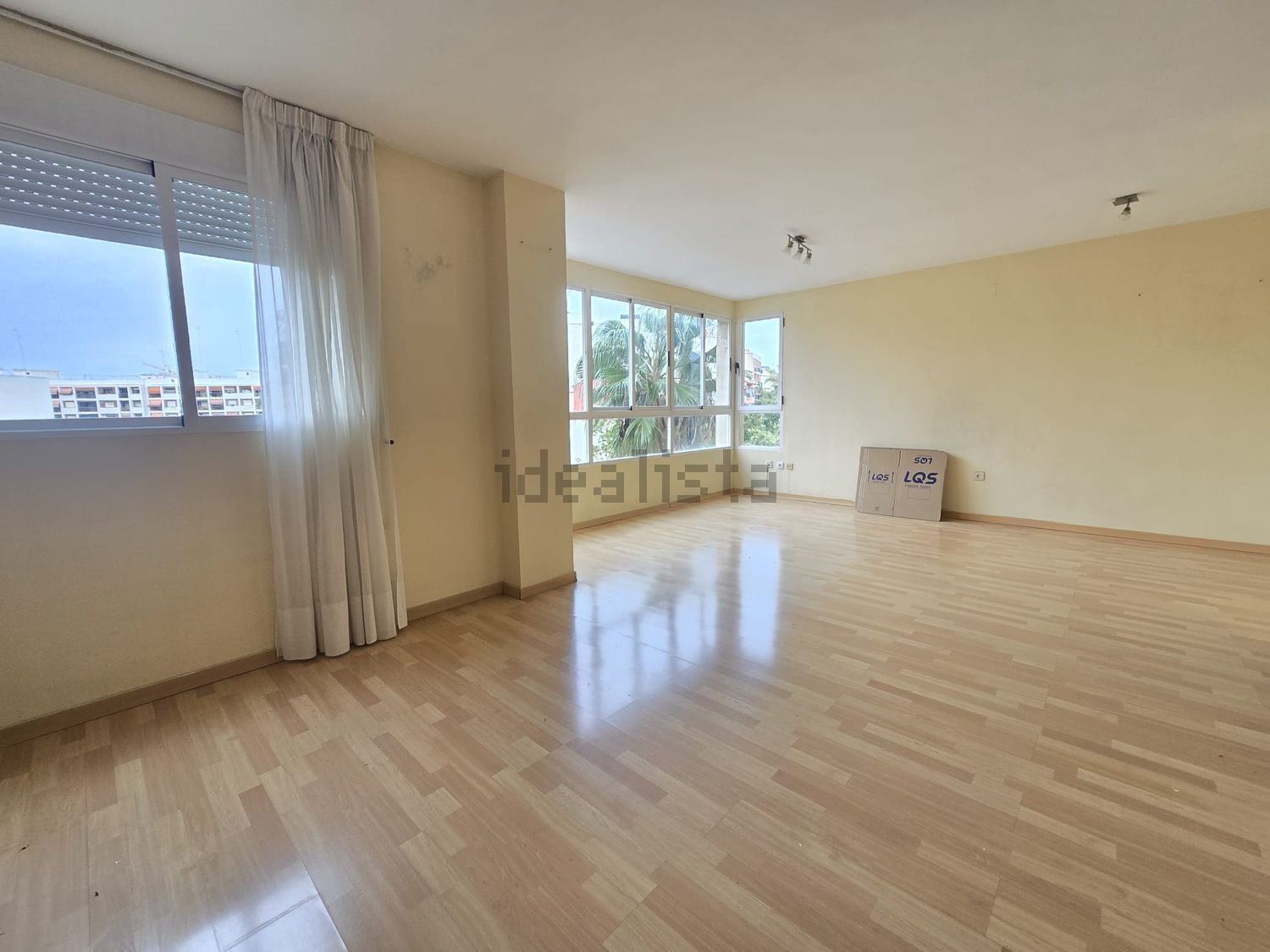 Pis de 77 m² a València