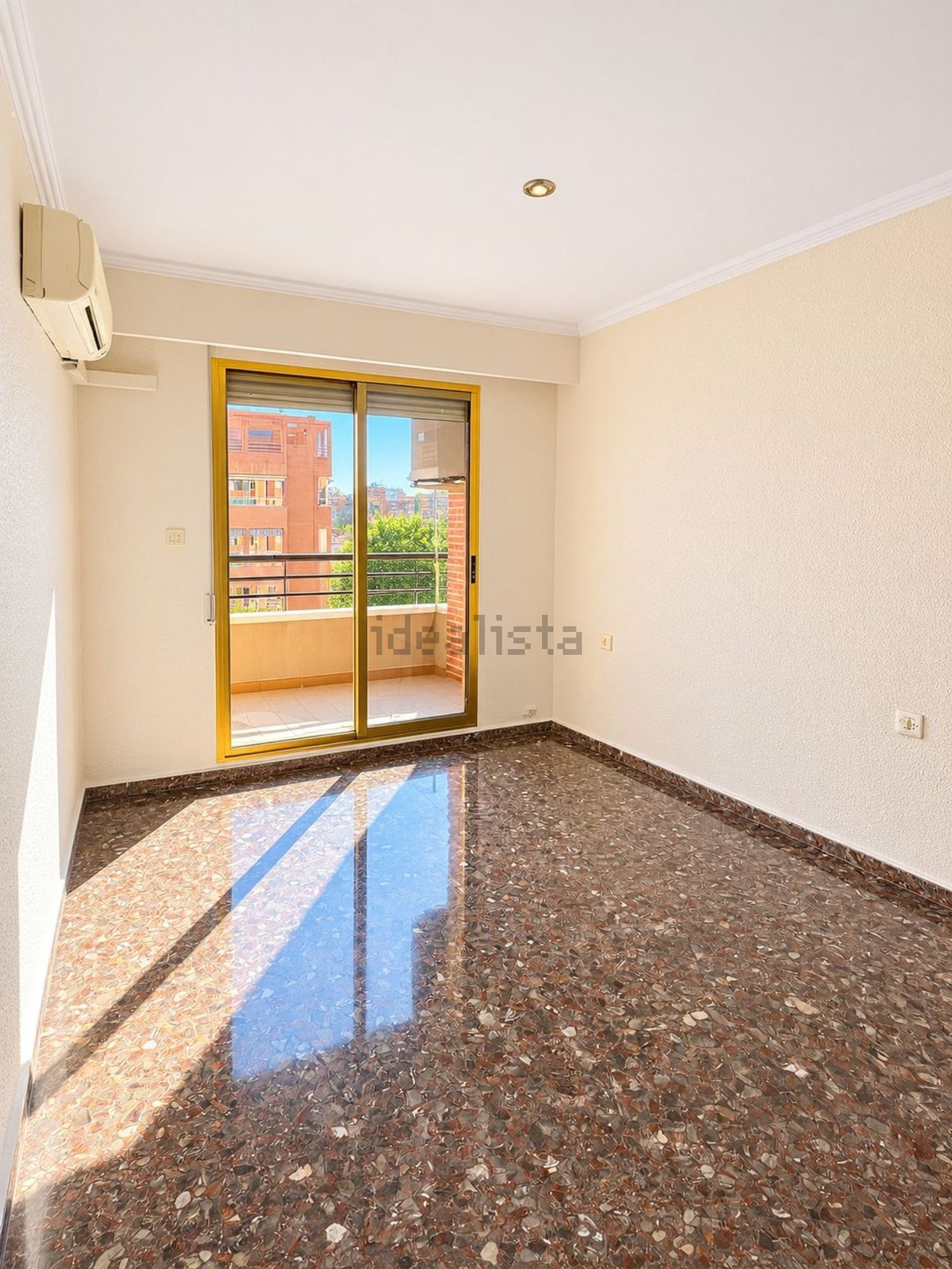 Wohnung 102 m² in Valencia