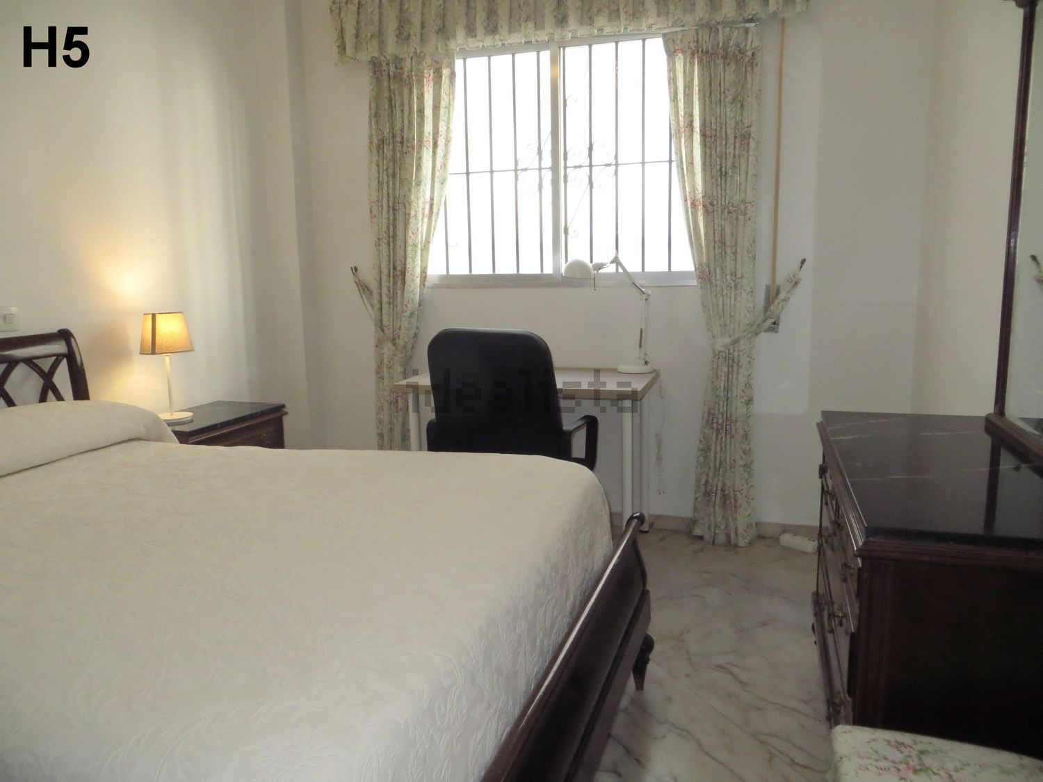 Room for rent, Seville
