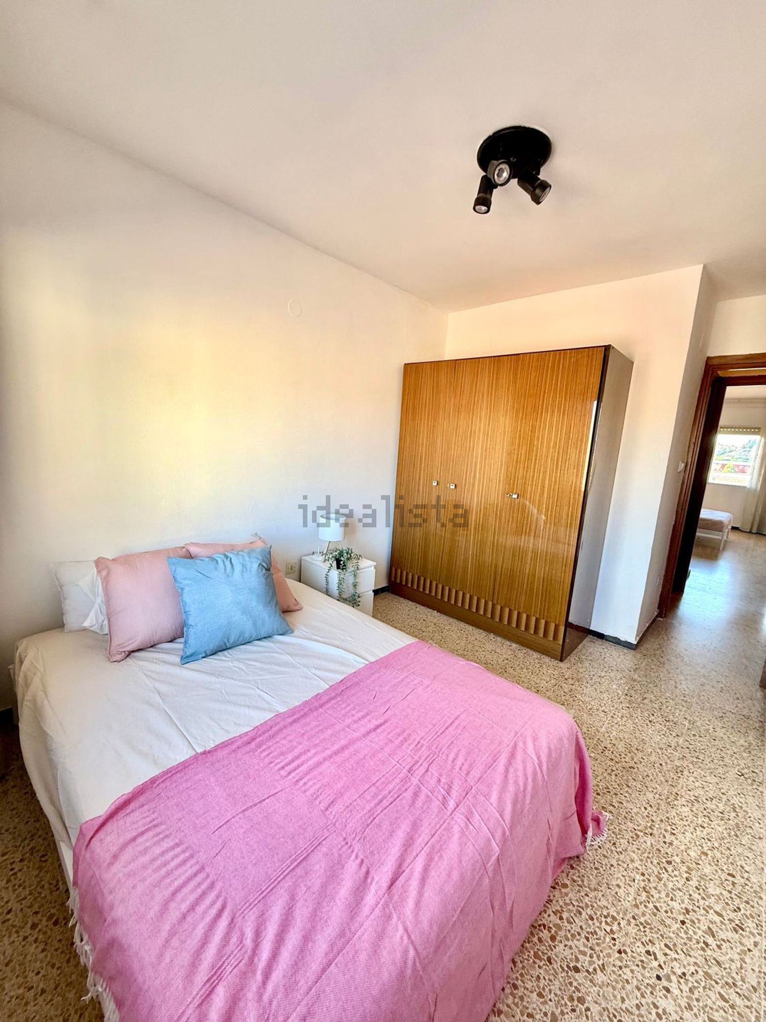 Habitació de lloguer, Osca