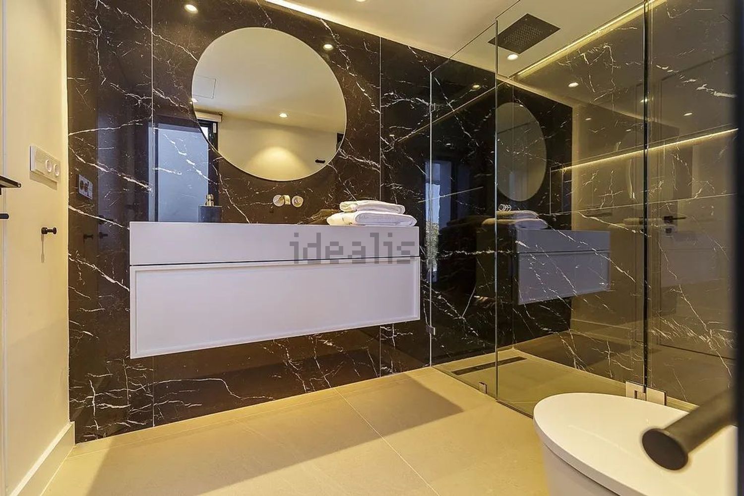 Haus 400 m² in Marbella
