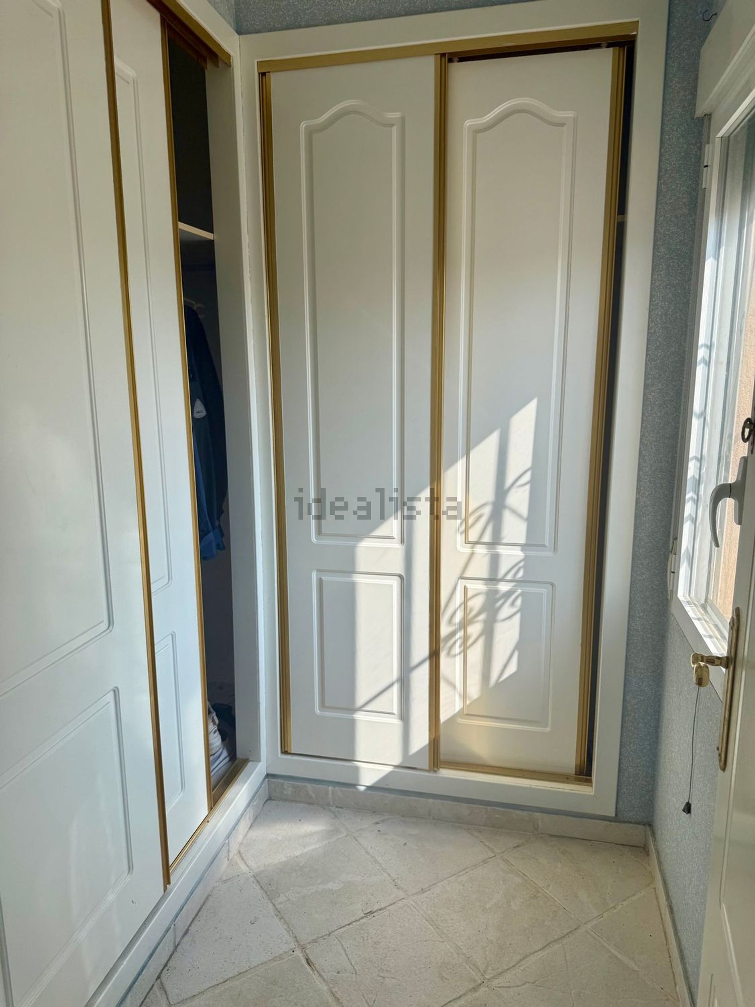 House 380 m² in Onil
