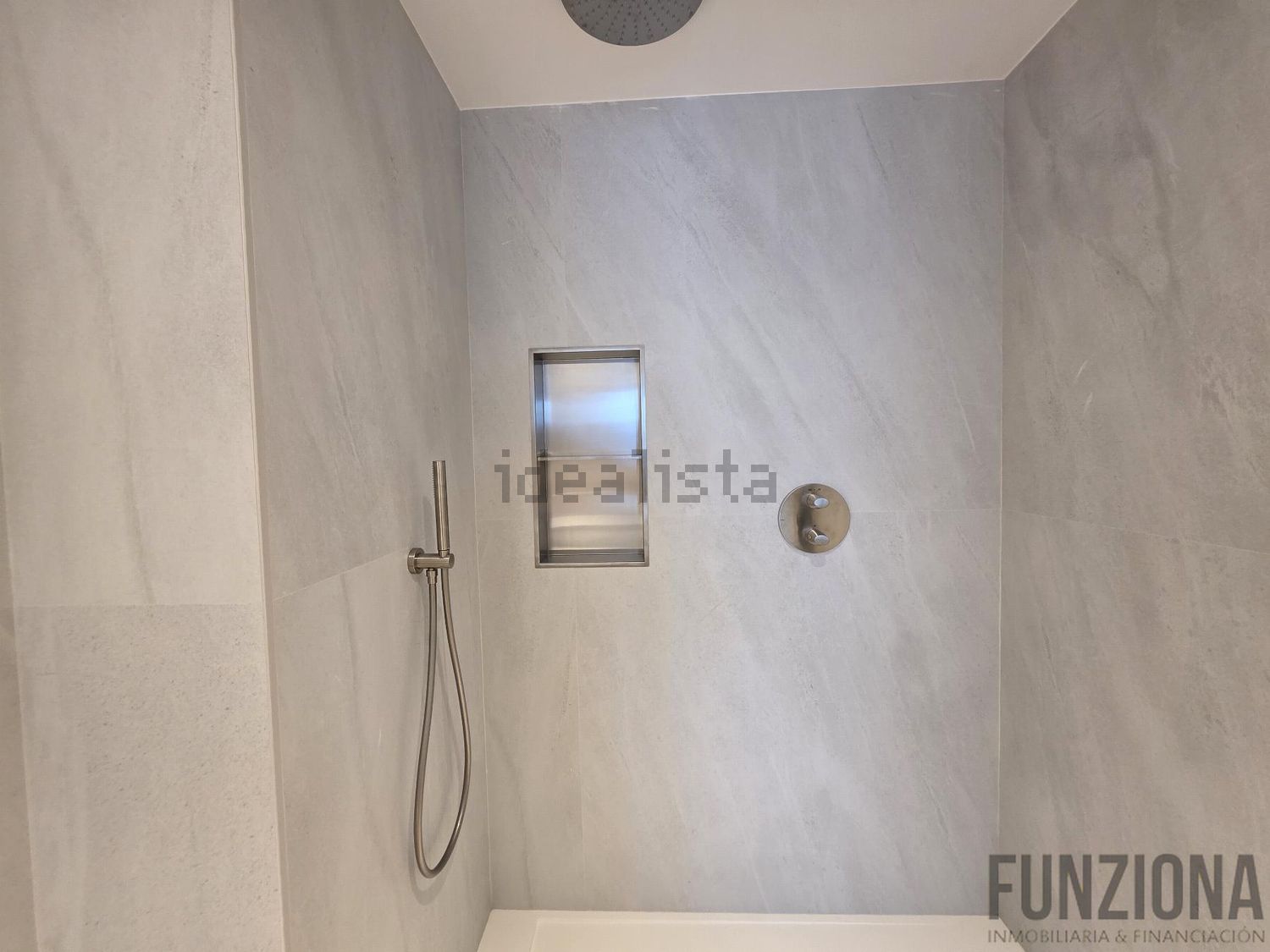 Pis de 70 m² a Pontevedra