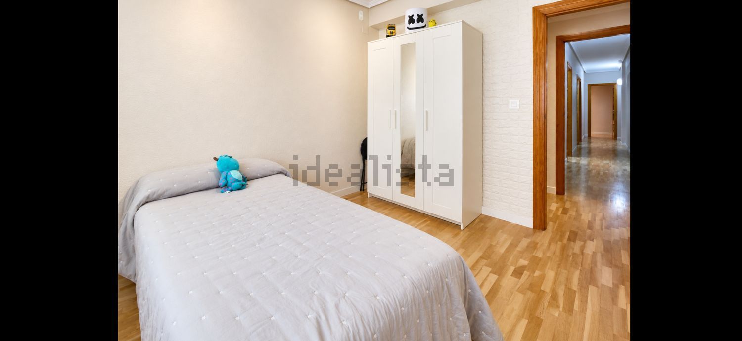 Piso de 130 m² en Benetússer