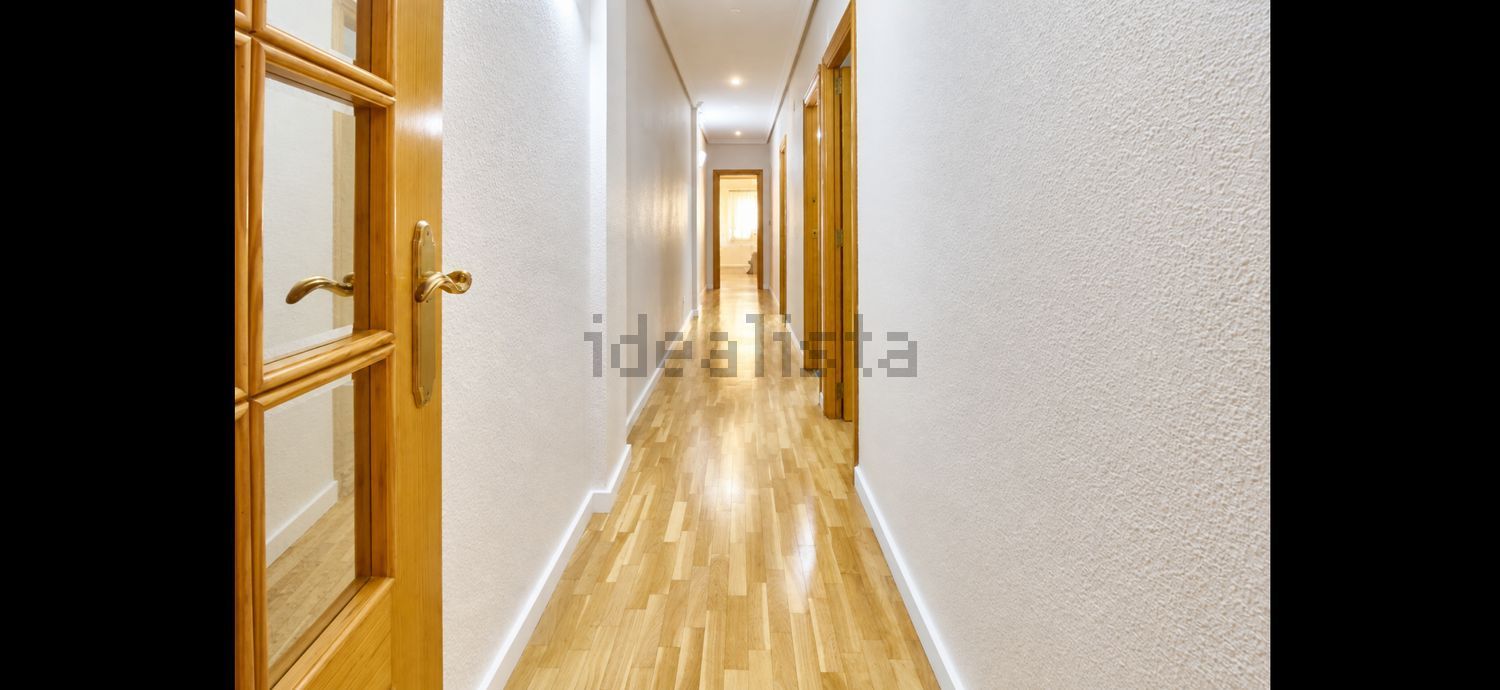 Piso de 130 m² en Benetússer