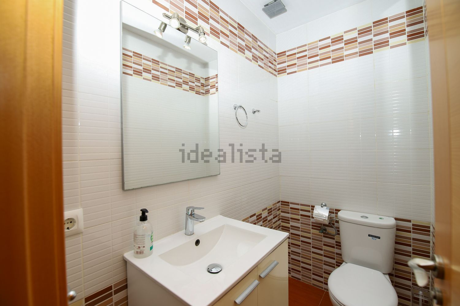 Casa de 210 m² a Montcada i Reixac