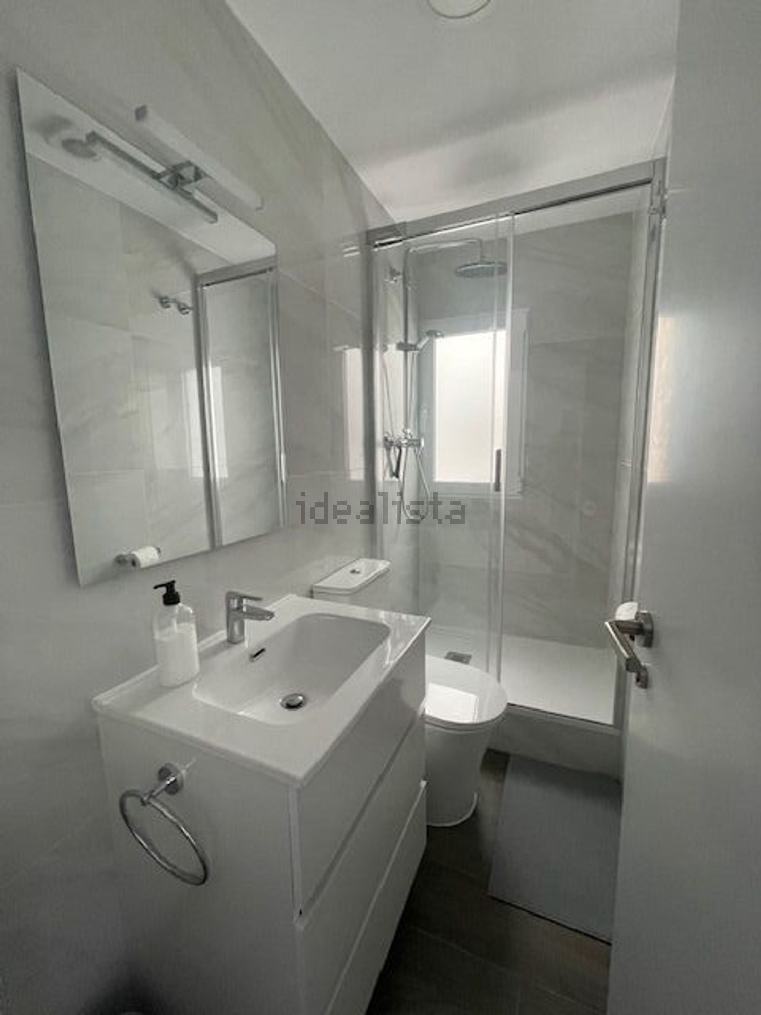 Chambre à louer, Valence