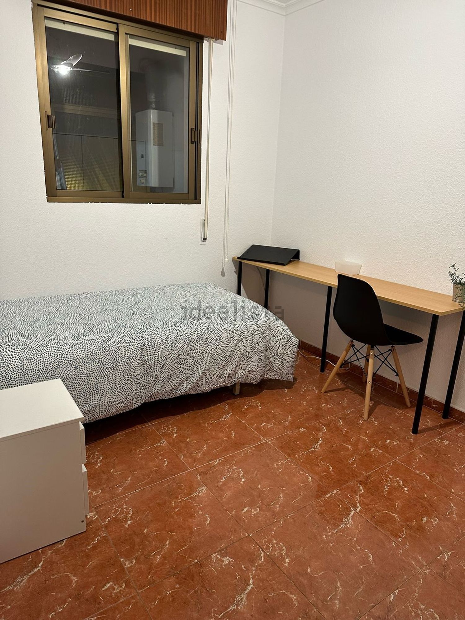 Room for rent, Almeria