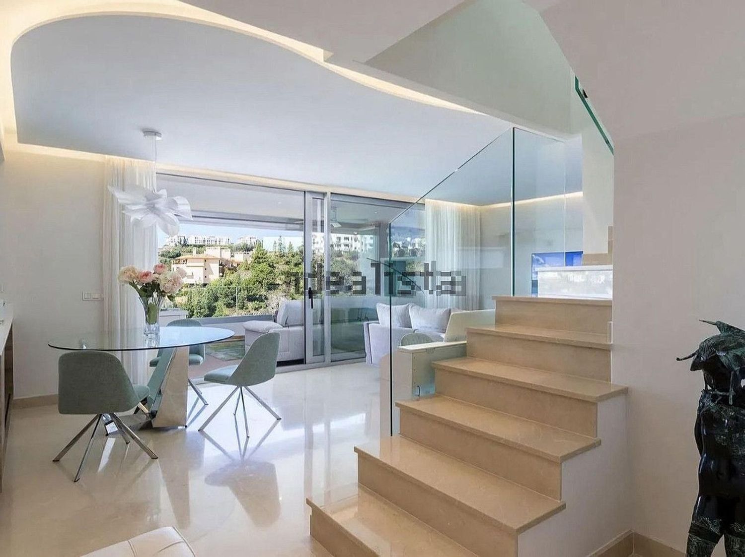Piso de 200 m² en Benahavís