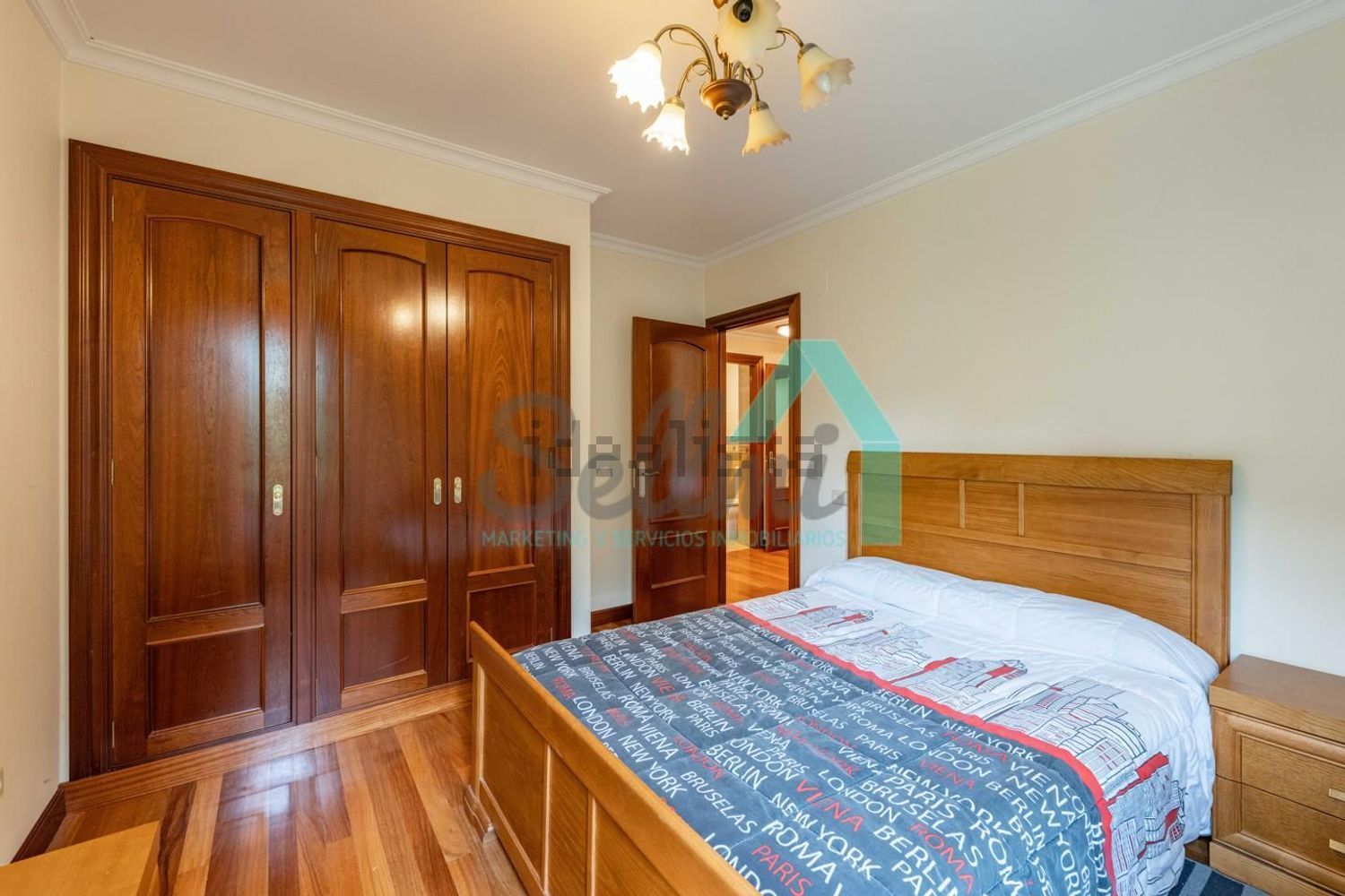 Piso de 111 m² en Oviedo