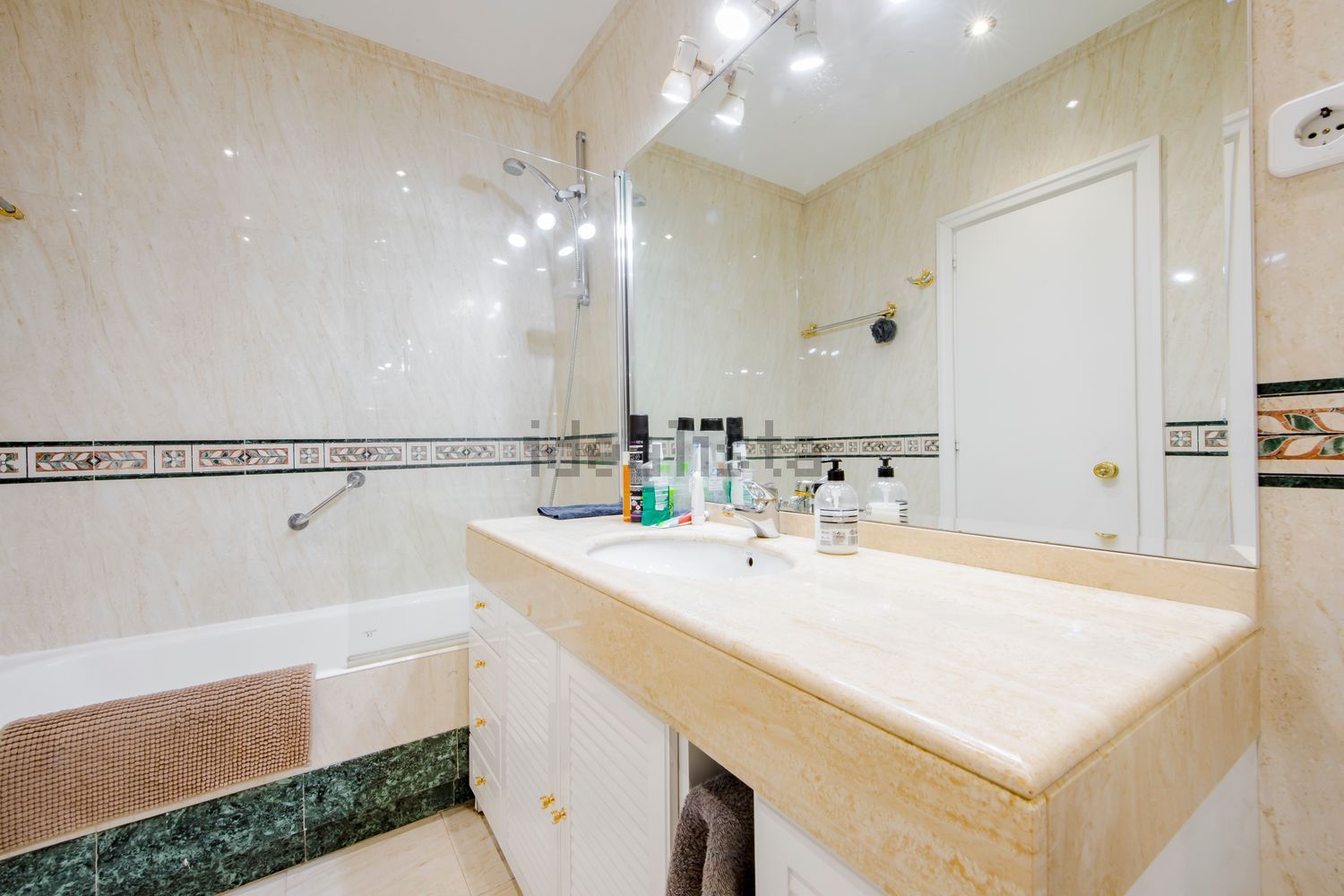 Habitación 200 m², Madrid