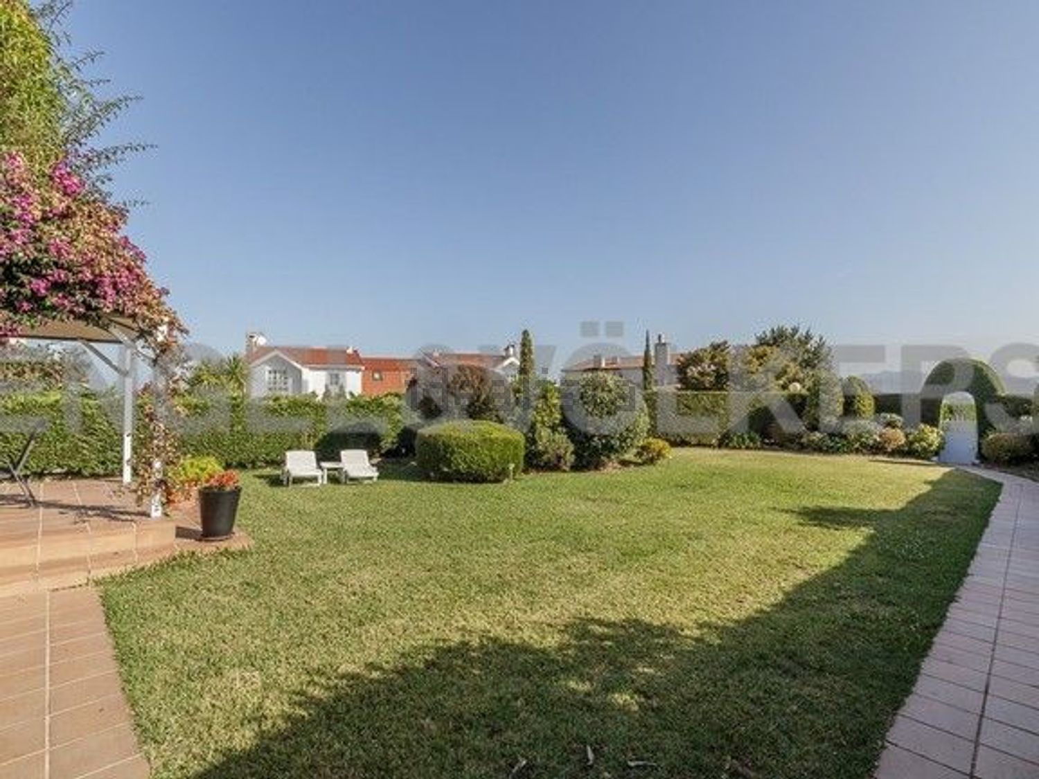 House 300 m² in Baiona