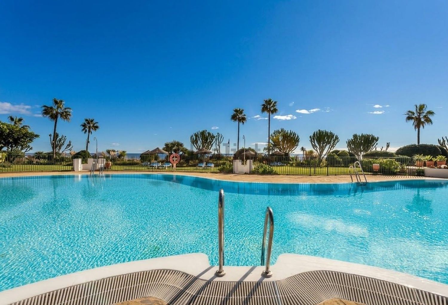 Pis de 399 m² a Estepona