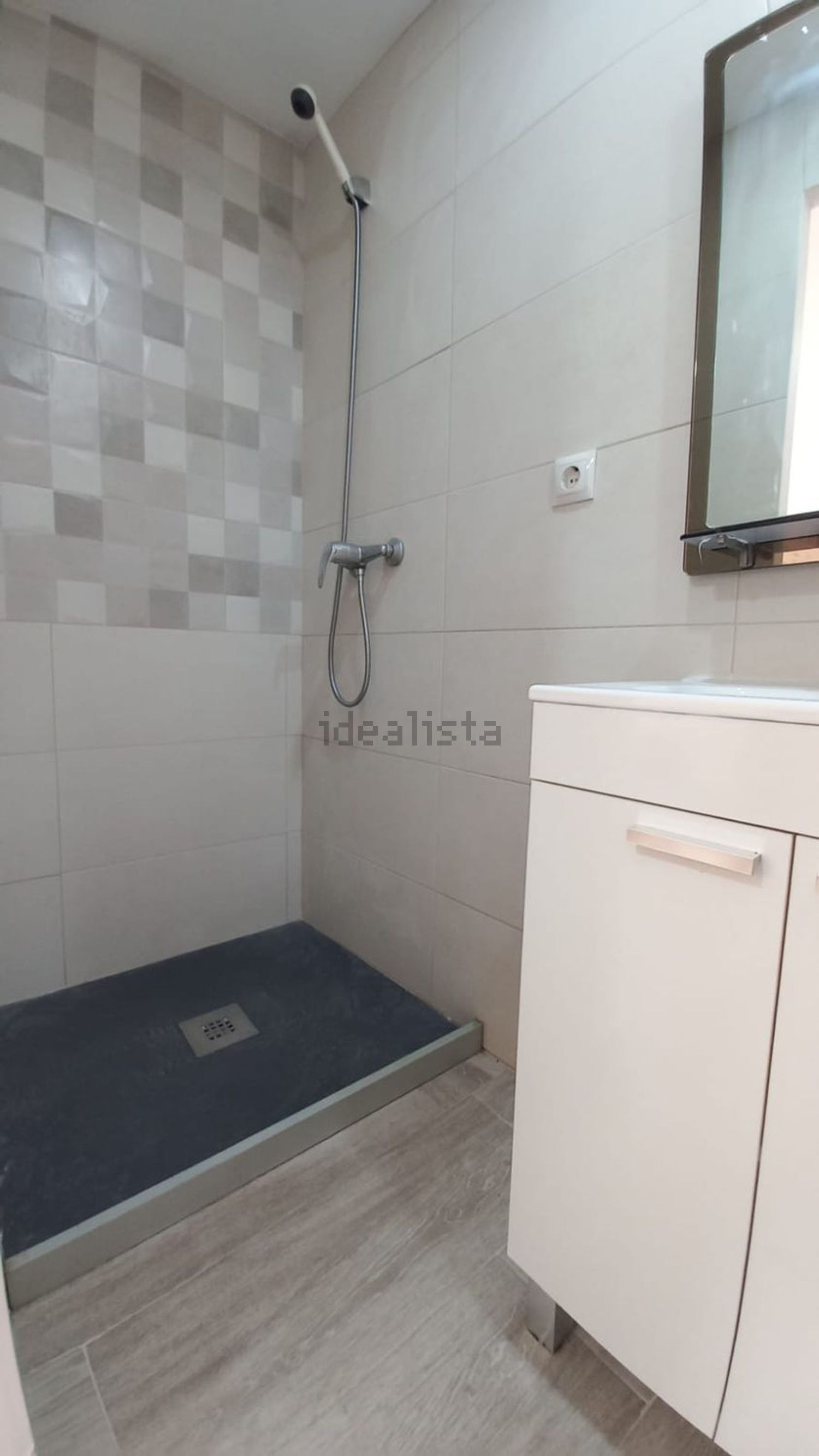 Habitació de lloguer, Escalona