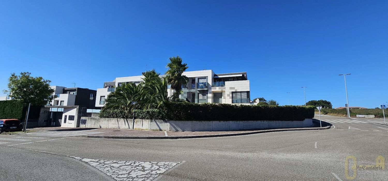 Flat 77 m² in Santander