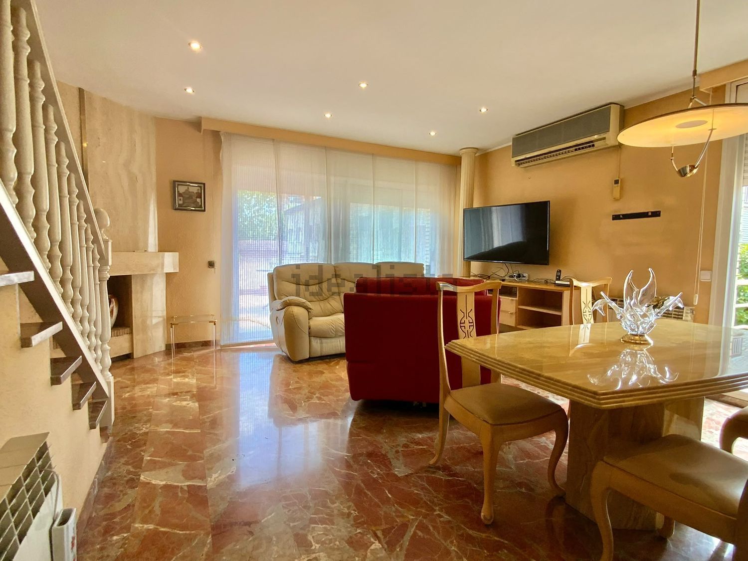 House 213 m² in Martorell