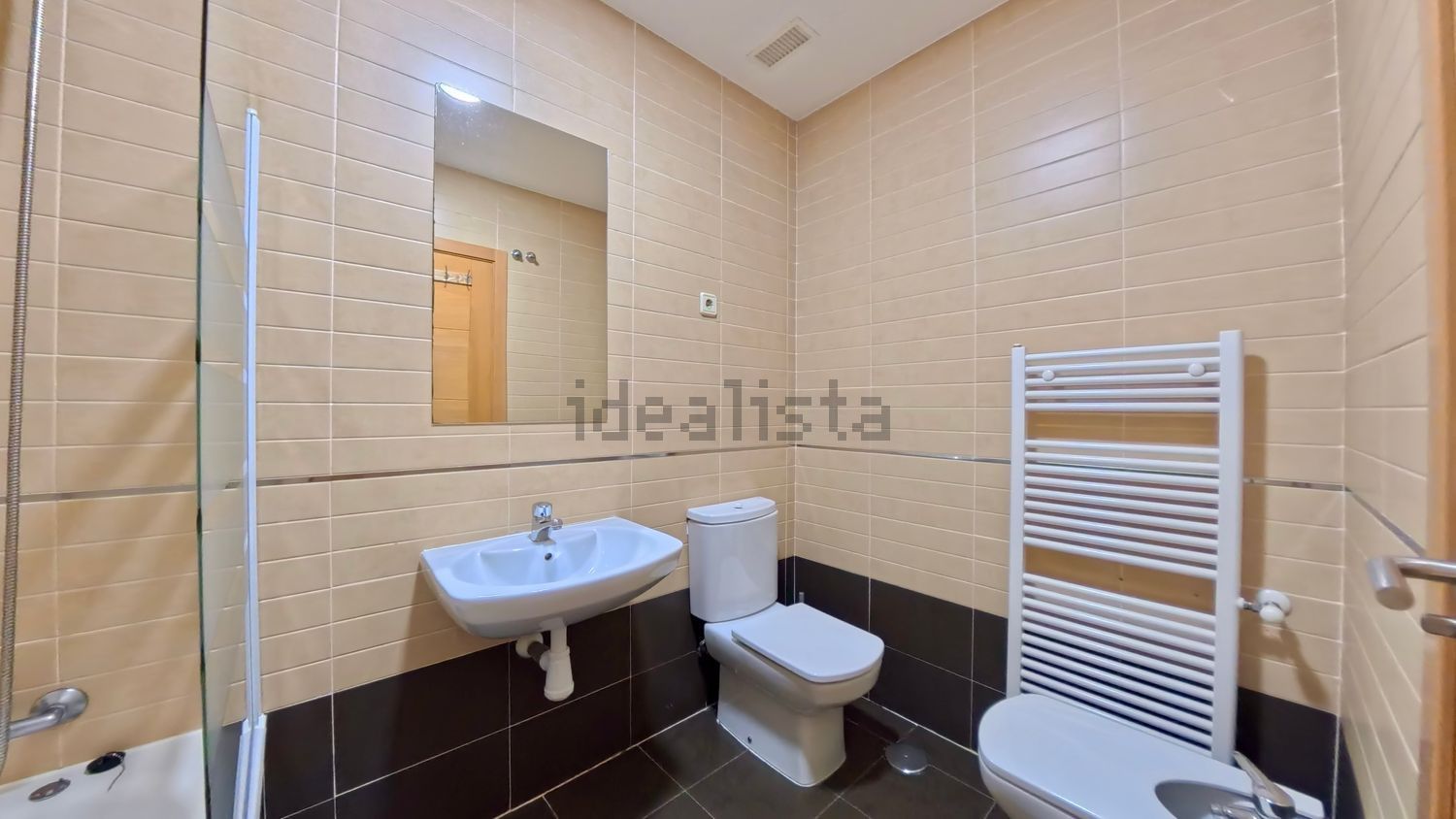 Habitació de lloguer, Alovera