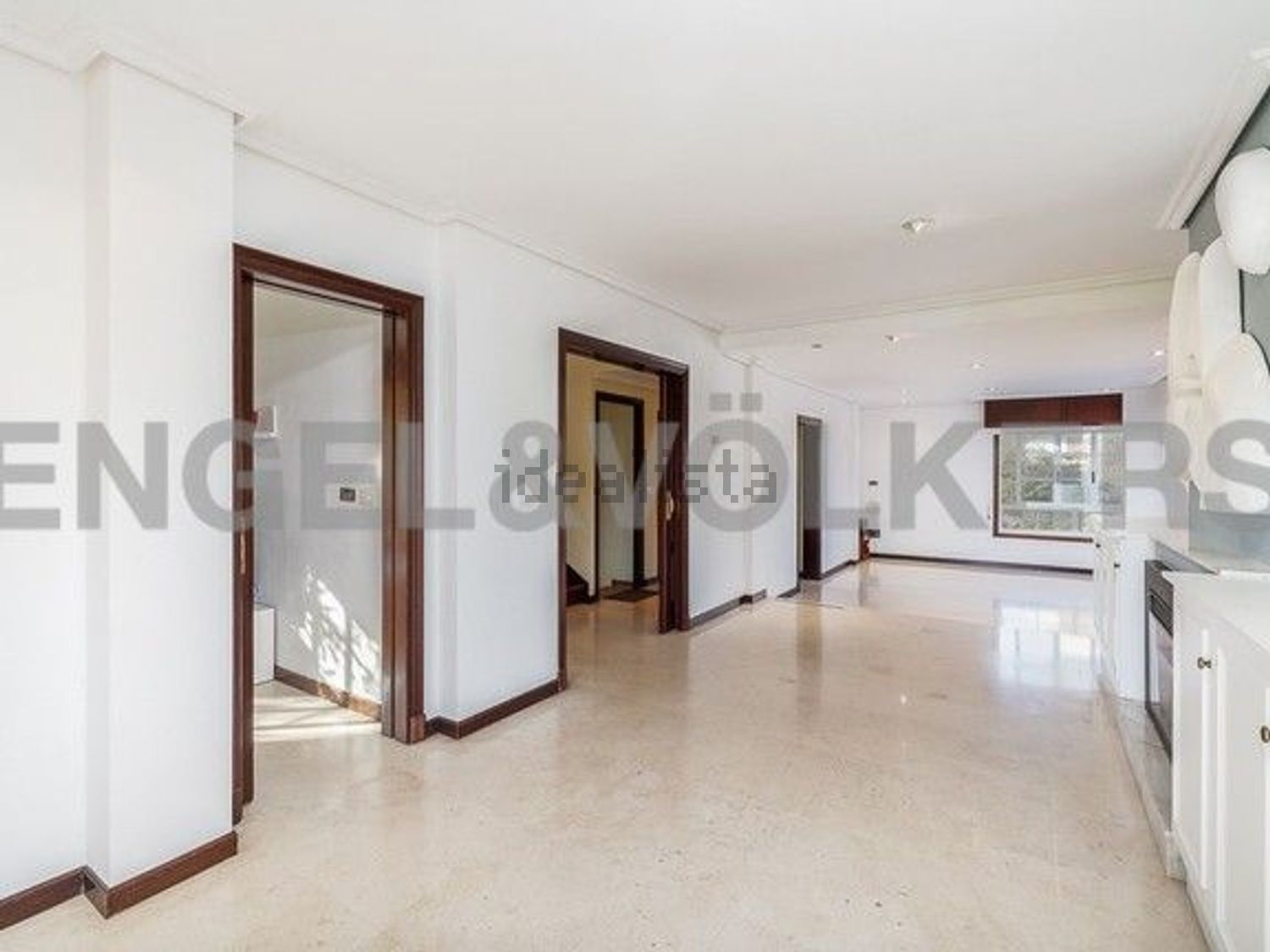 House 300 m² in Baiona